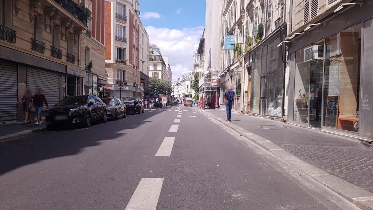 Street view near Campanile, Porte Saint-Martin — © changchun1 (CC BY-SA · Mapillary)