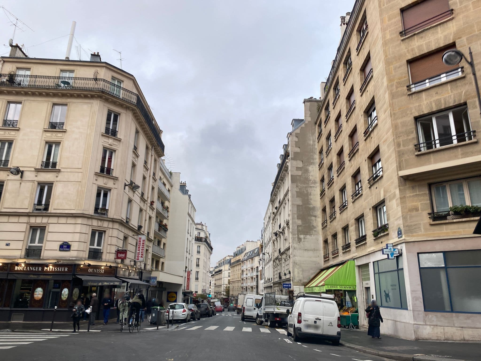 Street view near Sofitel Saint-Maur, Roquette — © fpm (CC BY-SA · Mapillary)