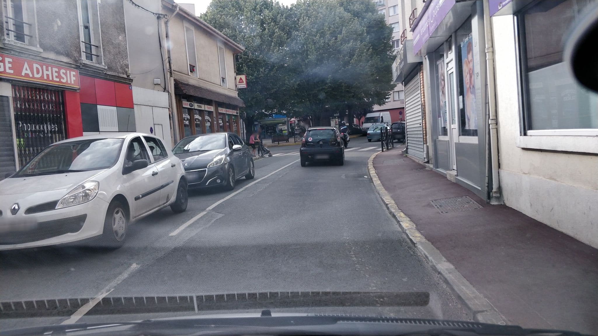 Street view near Tabac de la Place, Gagny — © svr123456789 (CC BY-SA · Mapillary)