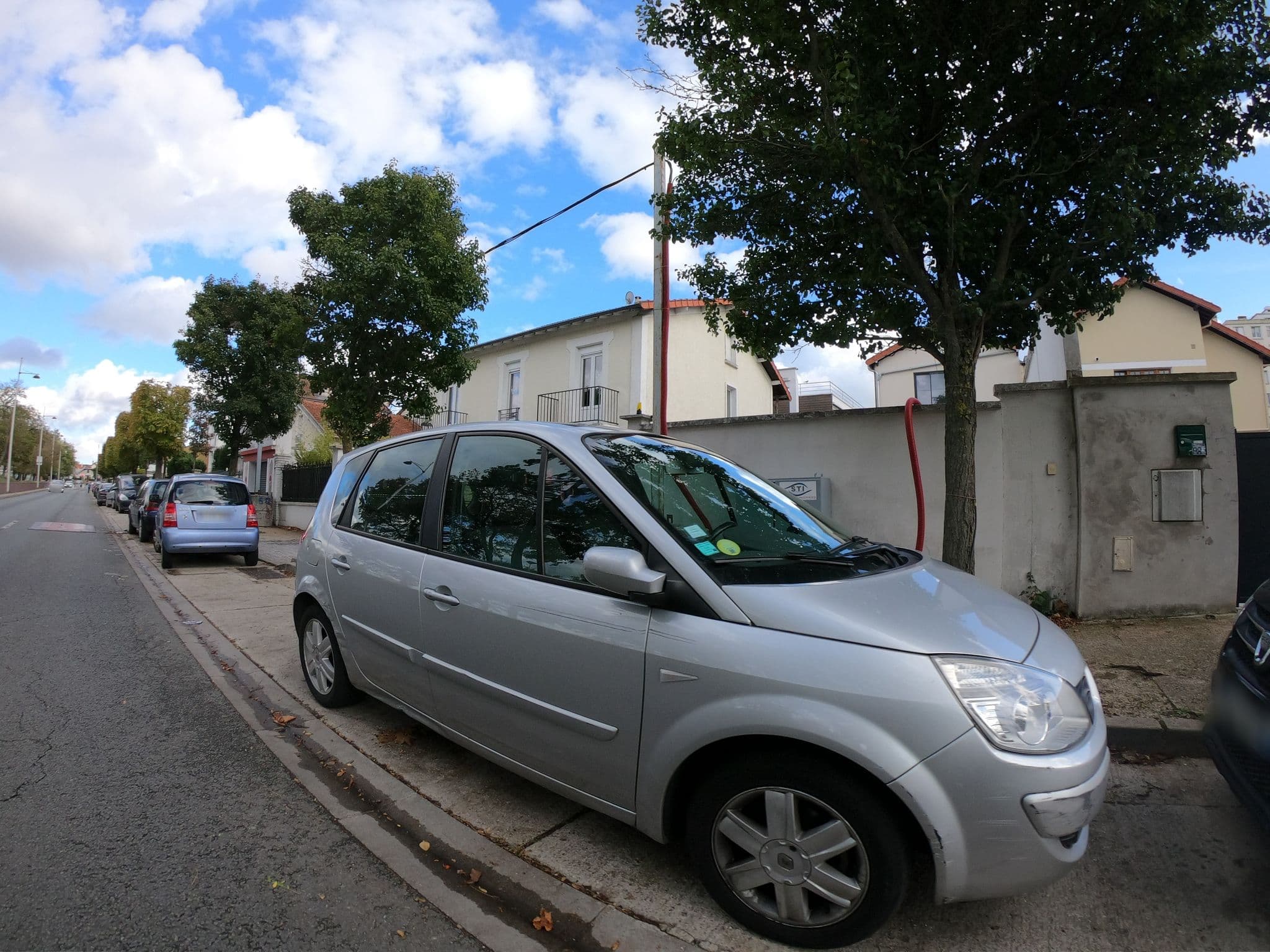 Street view near La Chambre de l'Olivier, Champigny-sur-Marne — © cartocite (CC BY-SA · Mapillary)