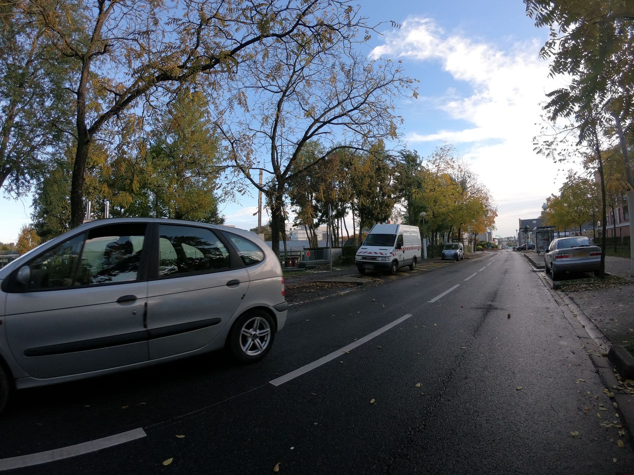 Street view near Kimdo Hotel, Vietnam, Noisiel — © cartocite (CC BY-SA · Mapillary)