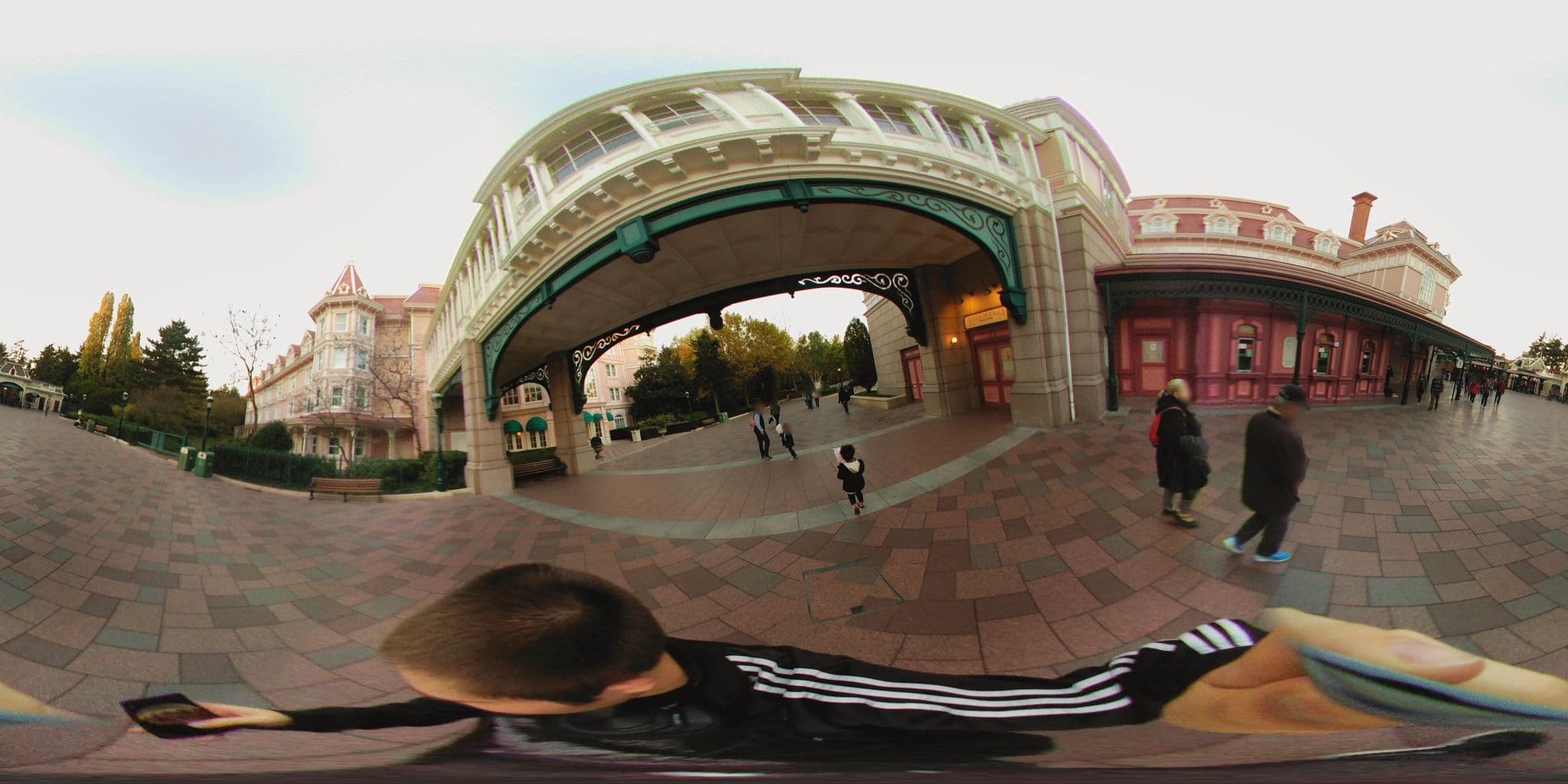 Street view near Christmas Room 1018, Chessy — © svr123456789 (CC BY-SA · Mapillary)