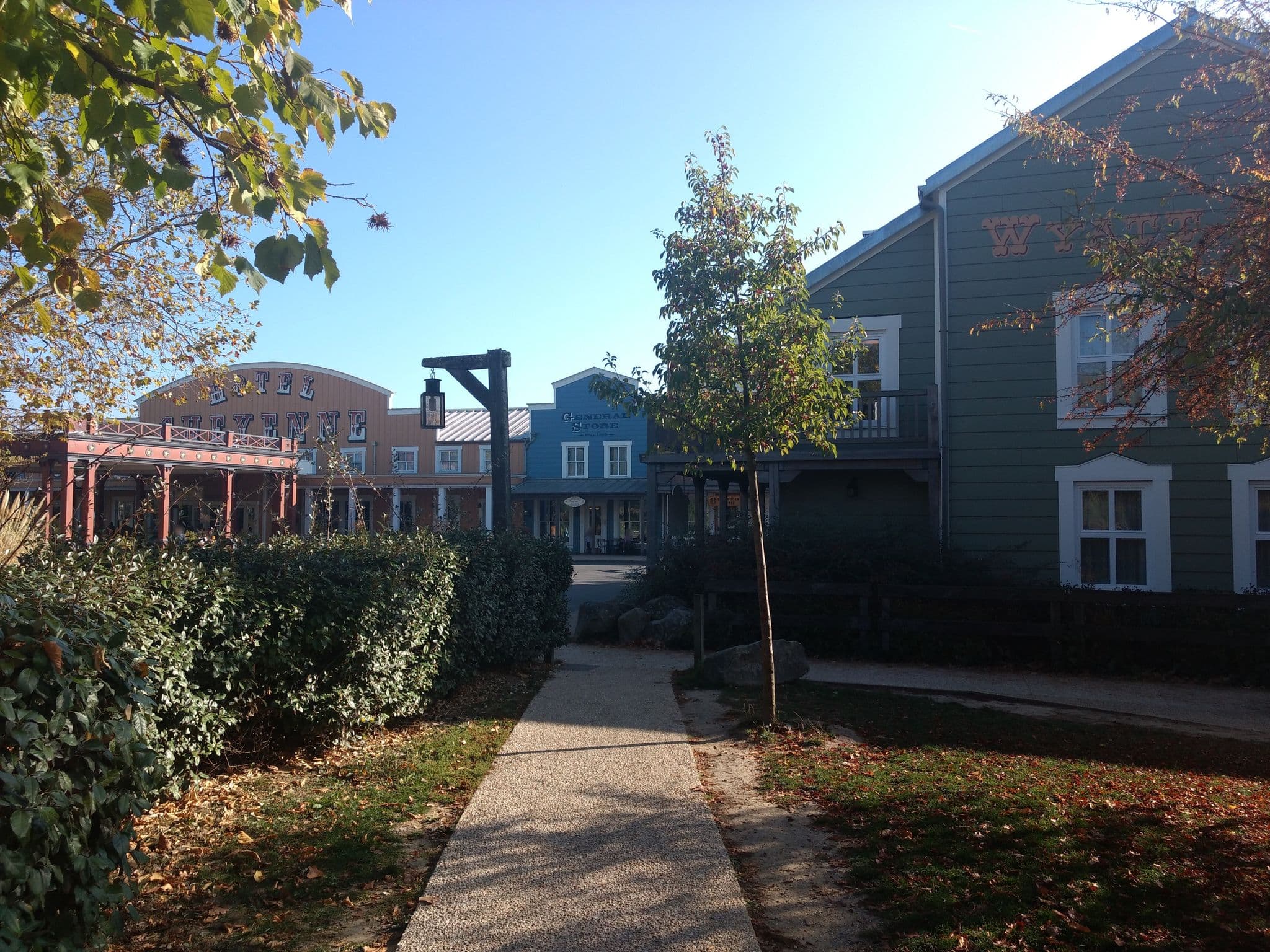 Street view near Wyatt Earp, Chessy — © yod4z (CC BY-SA · Mapillary)