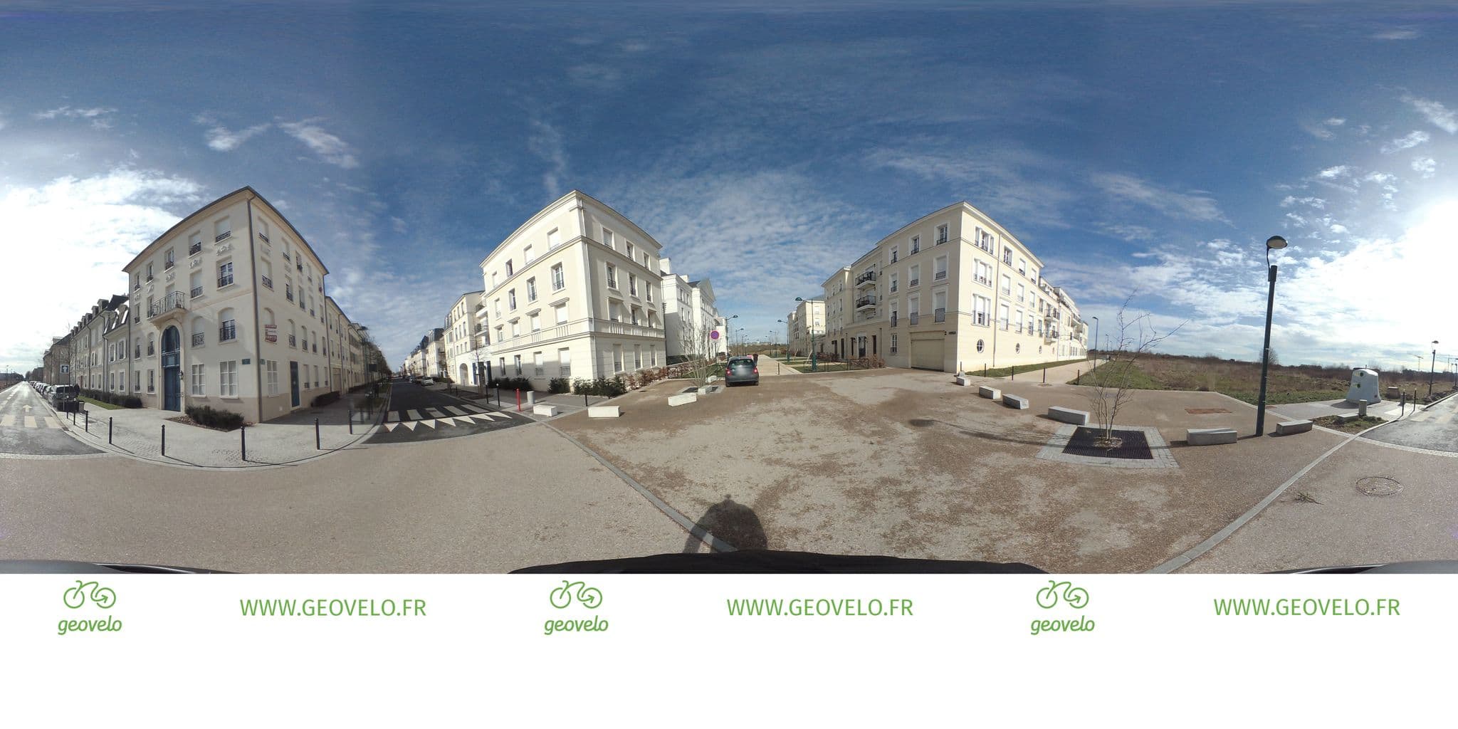 Street view near 123Home- Luxury Cottage, Serris — © simon_geovelo (CC BY-SA · Mapillary)
