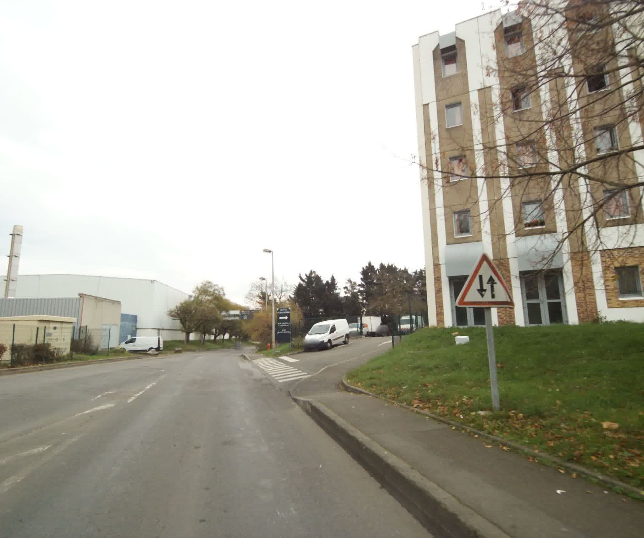 Street view near Balladins Aulnay Garonor, Le Blanc-Mesnil — © sogefi (CC BY-SA · Mapillary)