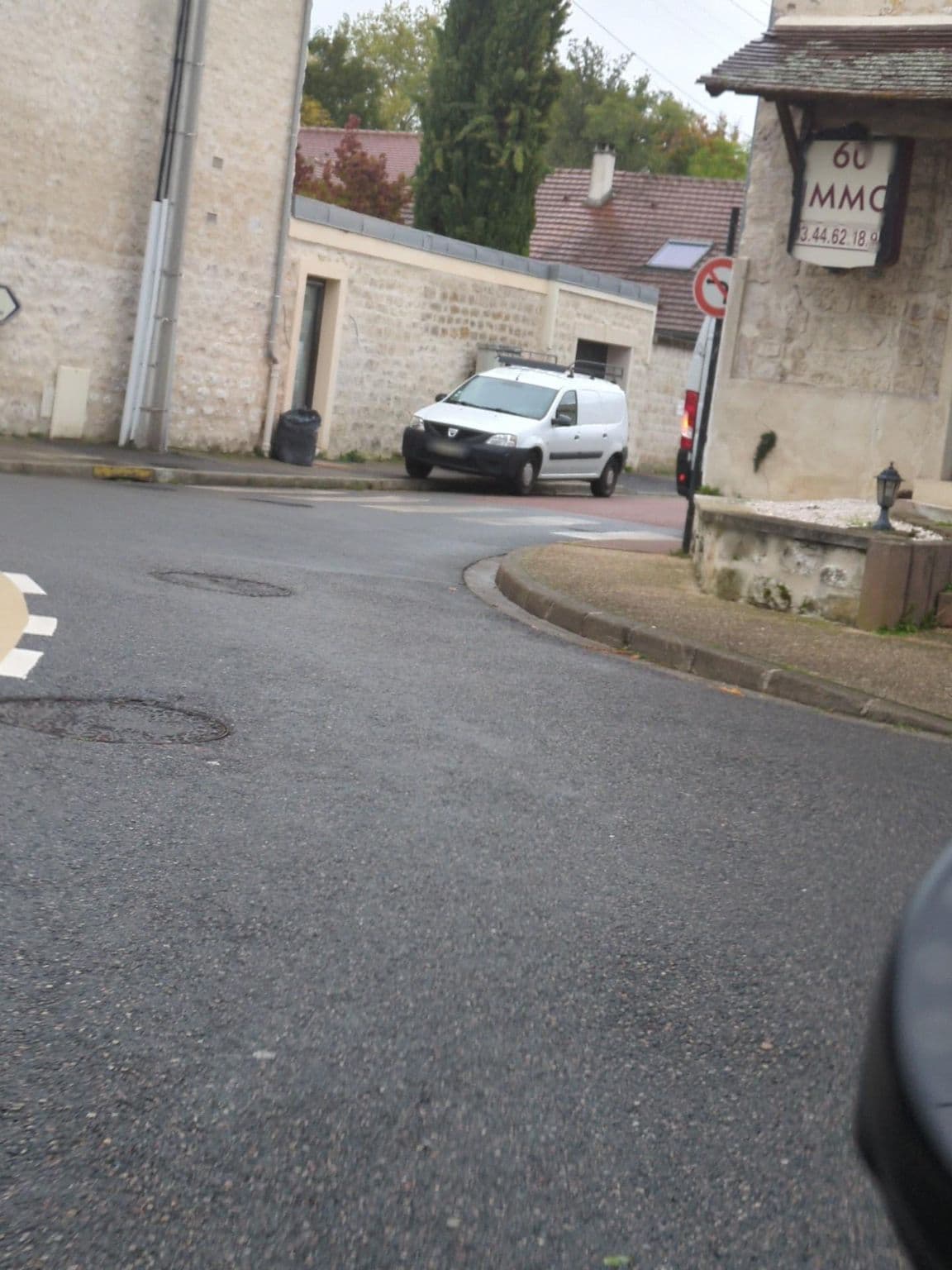 Street view near Les Rainettes, Coye-la-Forêt — © didier2020 (CC BY-SA · Mapillary)