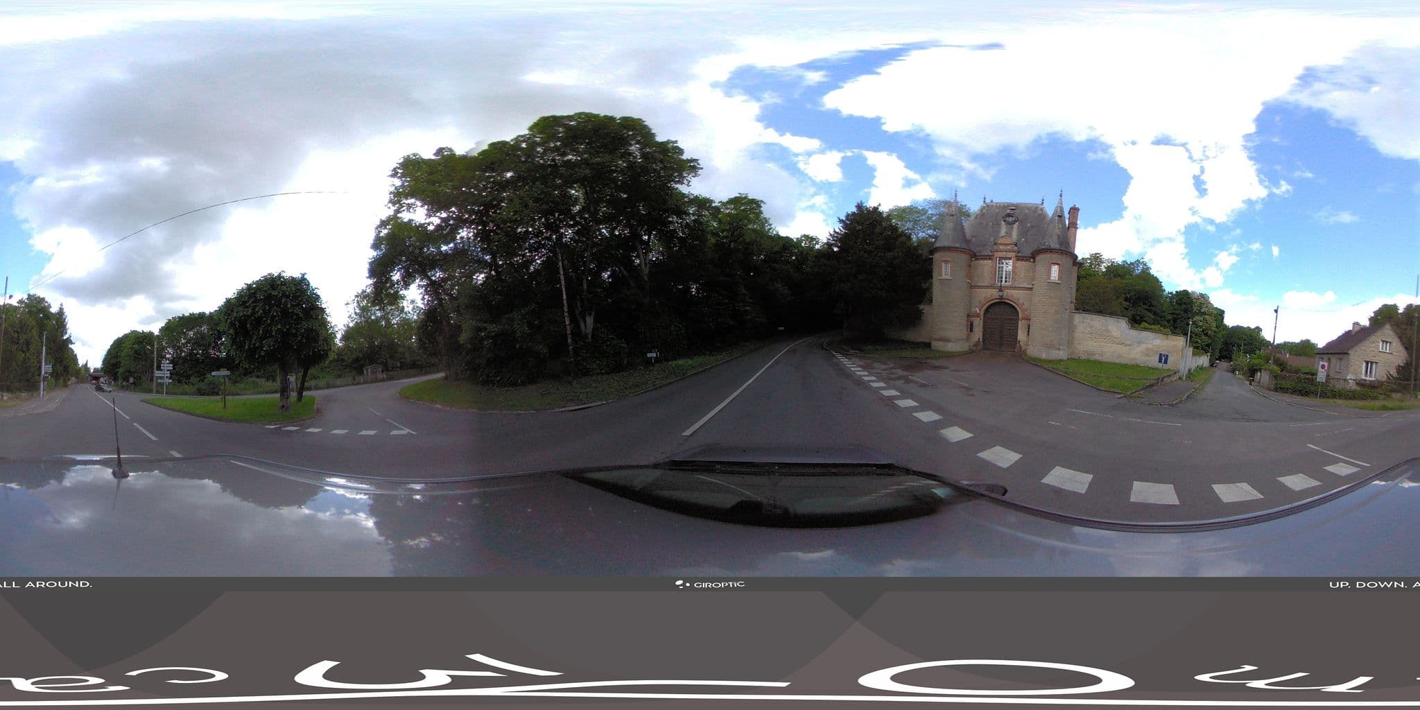 Street view near Cap Gemini Gouvieux, Chantilly — © kobold (CC BY-SA · Mapillary)