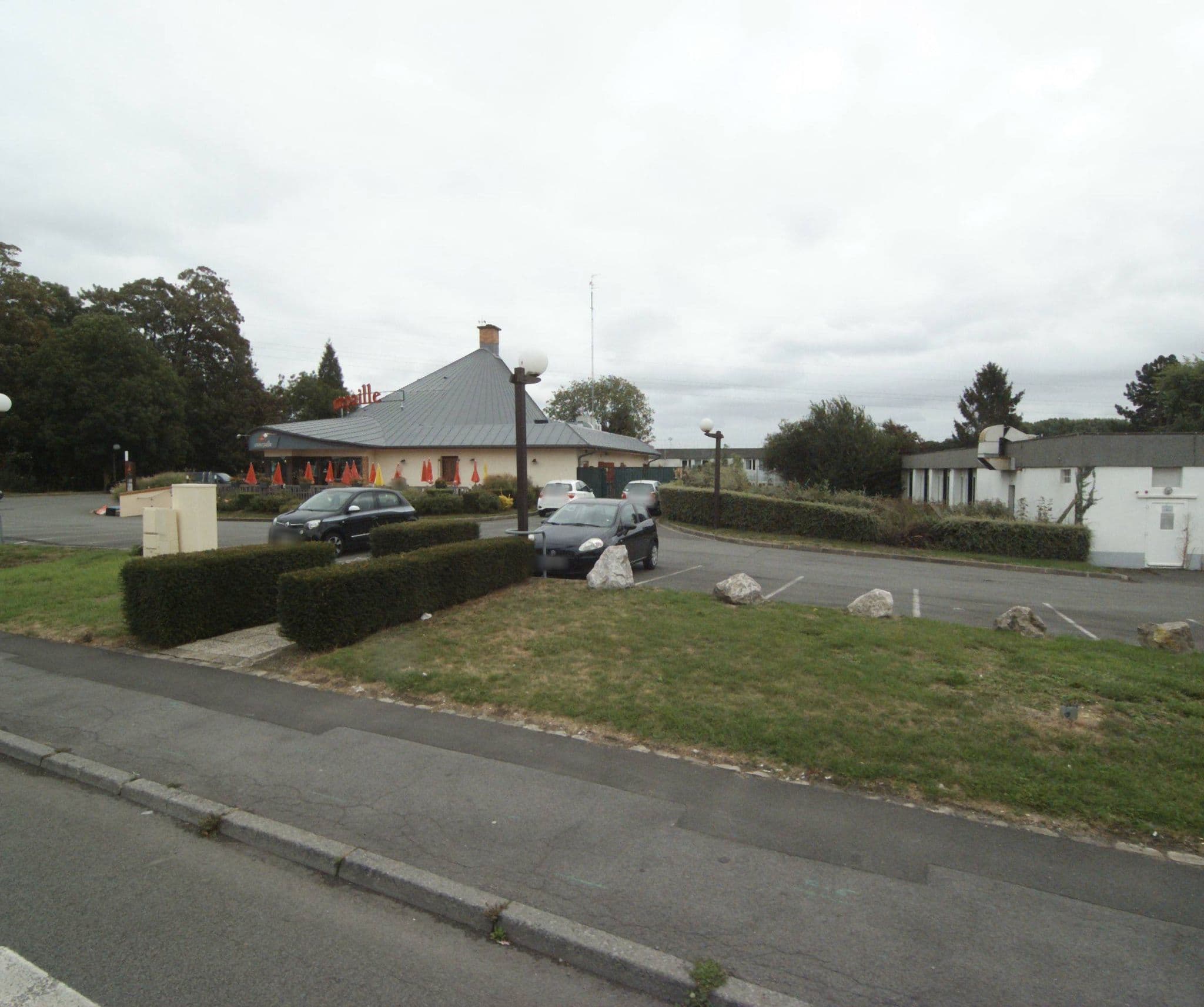 Street view near Ibis Budget Lille Englos, Capinghem — © melimmergis (CC BY-SA · Mapillary)