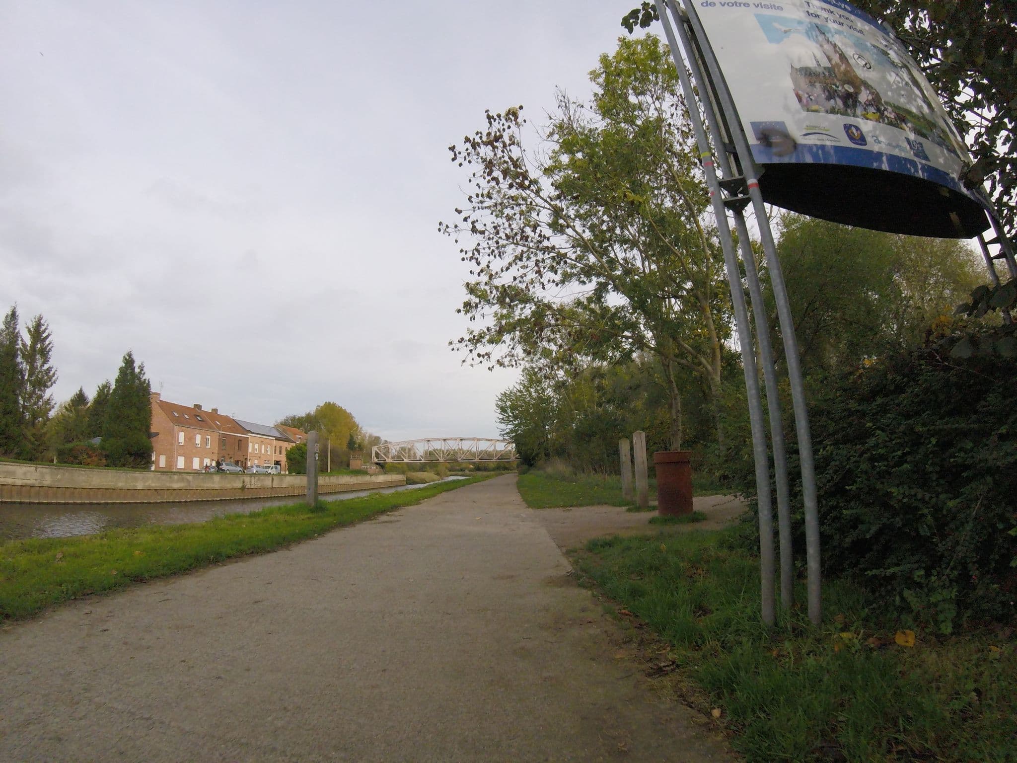 Street view near Gîte "Au bord de l'eau", Houplines — © flofr12 (CC BY-SA · Mapillary)