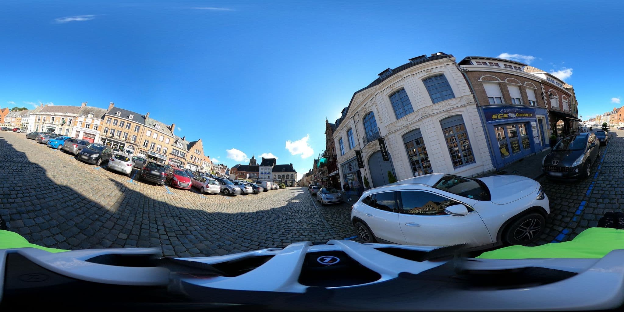 Street view near Hotel Foch, Cassel — © Mizuna (CC BY-SA · Mapillary)
