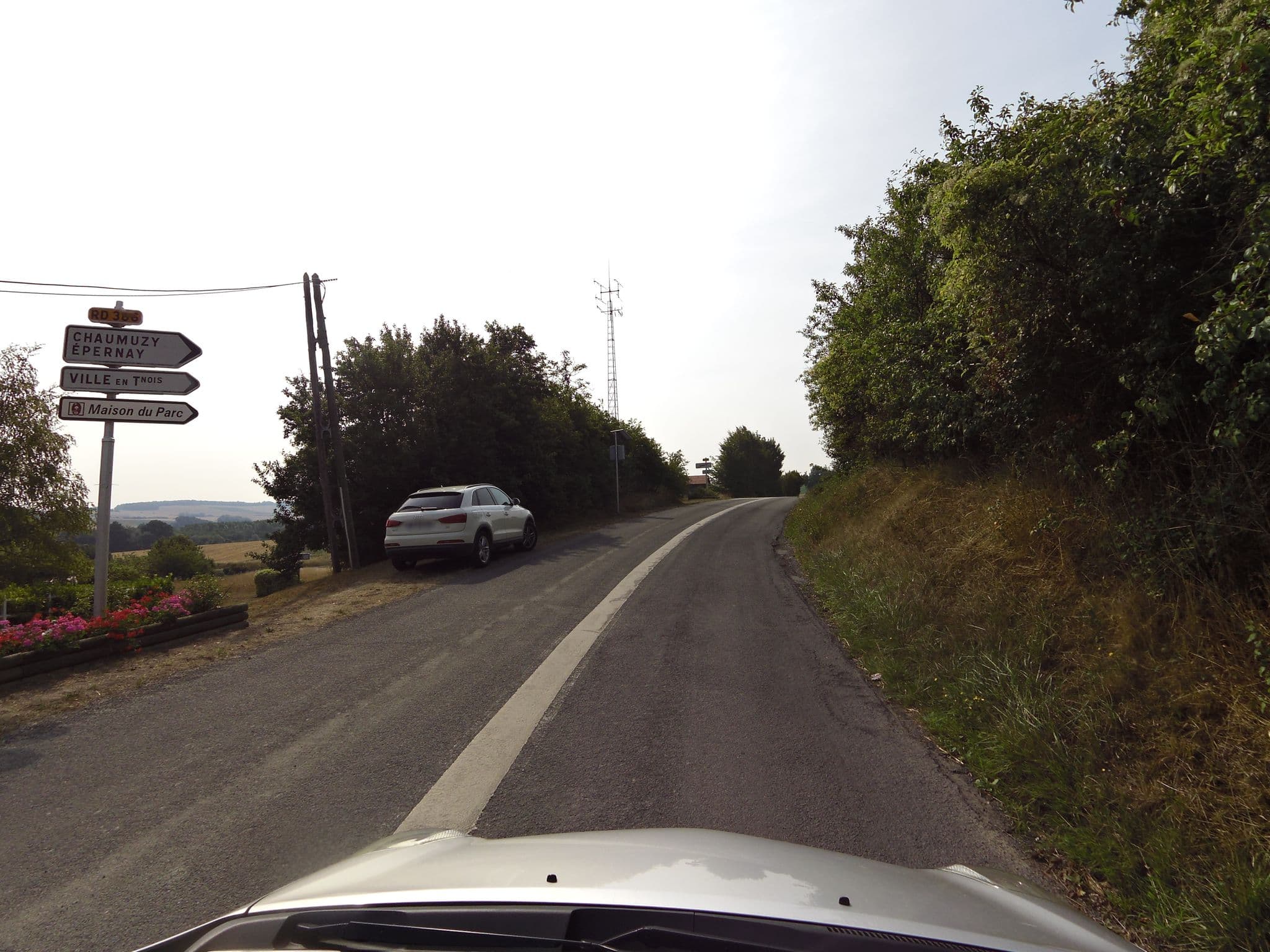 Street view near Bouche Michelle, Gueux — © zors1843 (CC BY-SA · Mapillary)