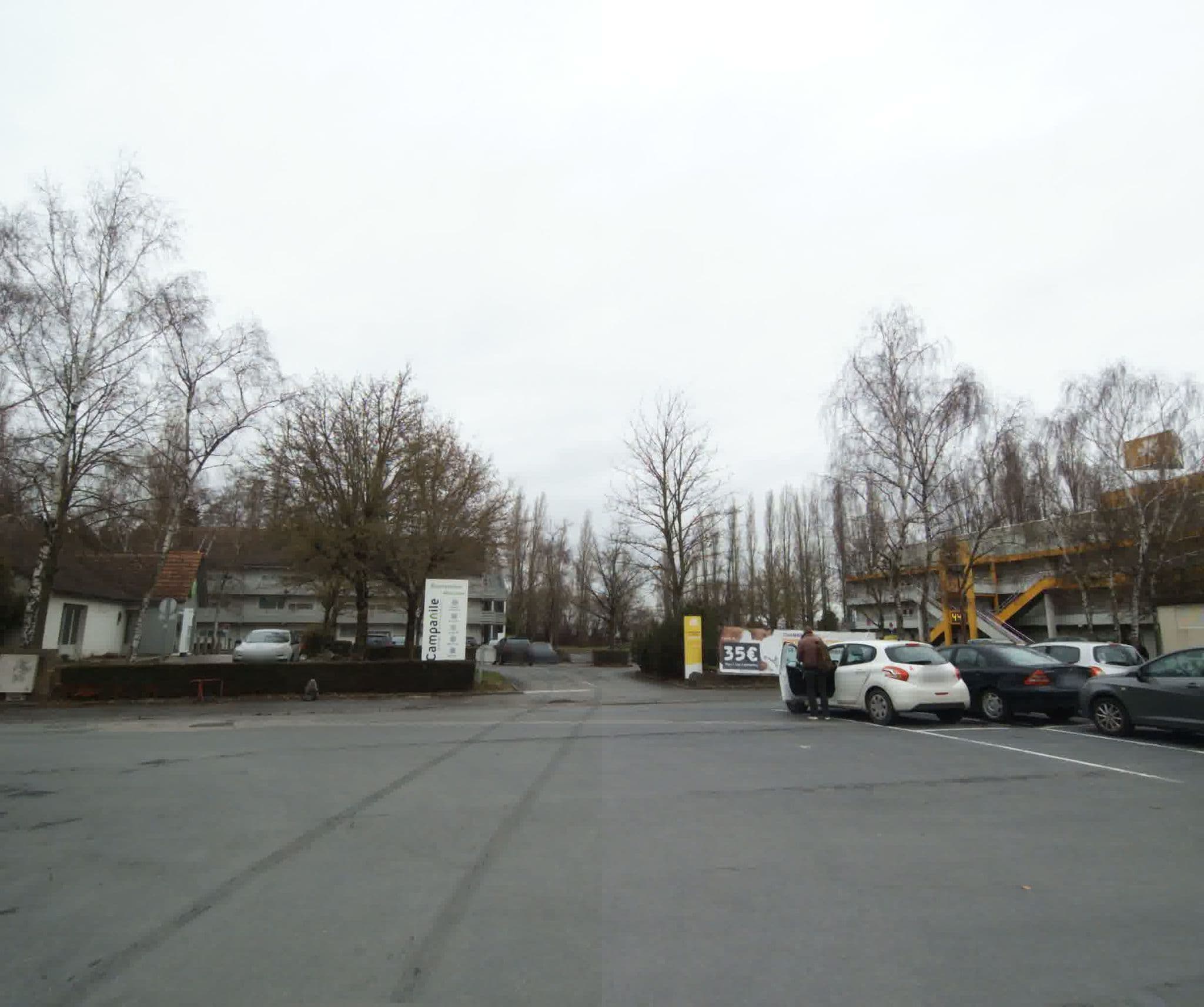 Street view near Hotel Campanile Valenciennes Ouest, Raismes — © sogefi (CC BY-SA · Mapillary)