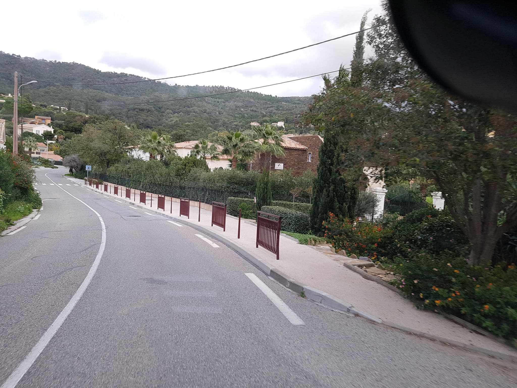Street view near Nicole's Studio, Cavalaire-sur-Mer — © bernardvoyageur (CC BY-SA · Mapillary)