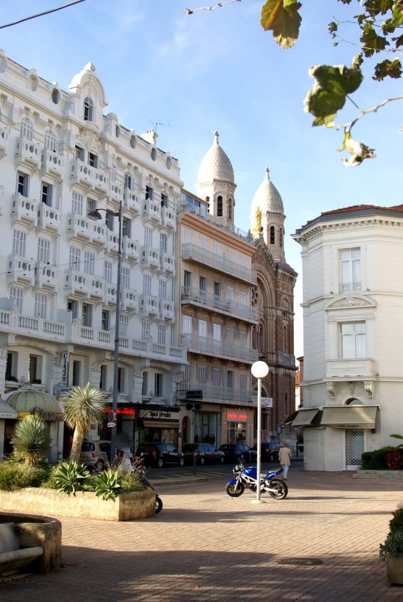 Street view near Hotêl Excelsior, Saint-Raphaël — © txllxt (CC BY-SA · Mapillary)