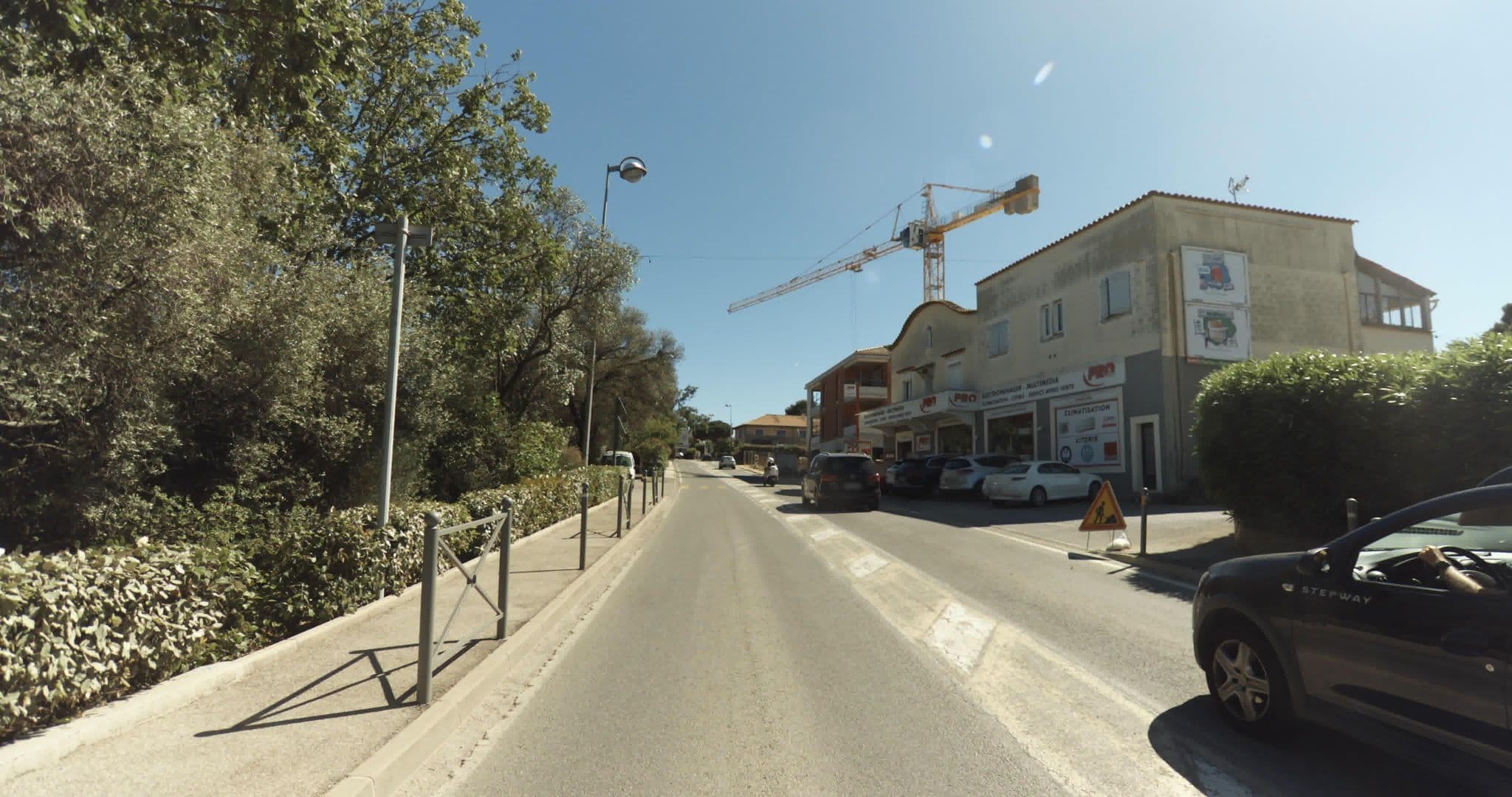 Street view near Les Camelias de Julienne, La Croix-Valmer — © sogefi (CC BY-SA · Mapillary)