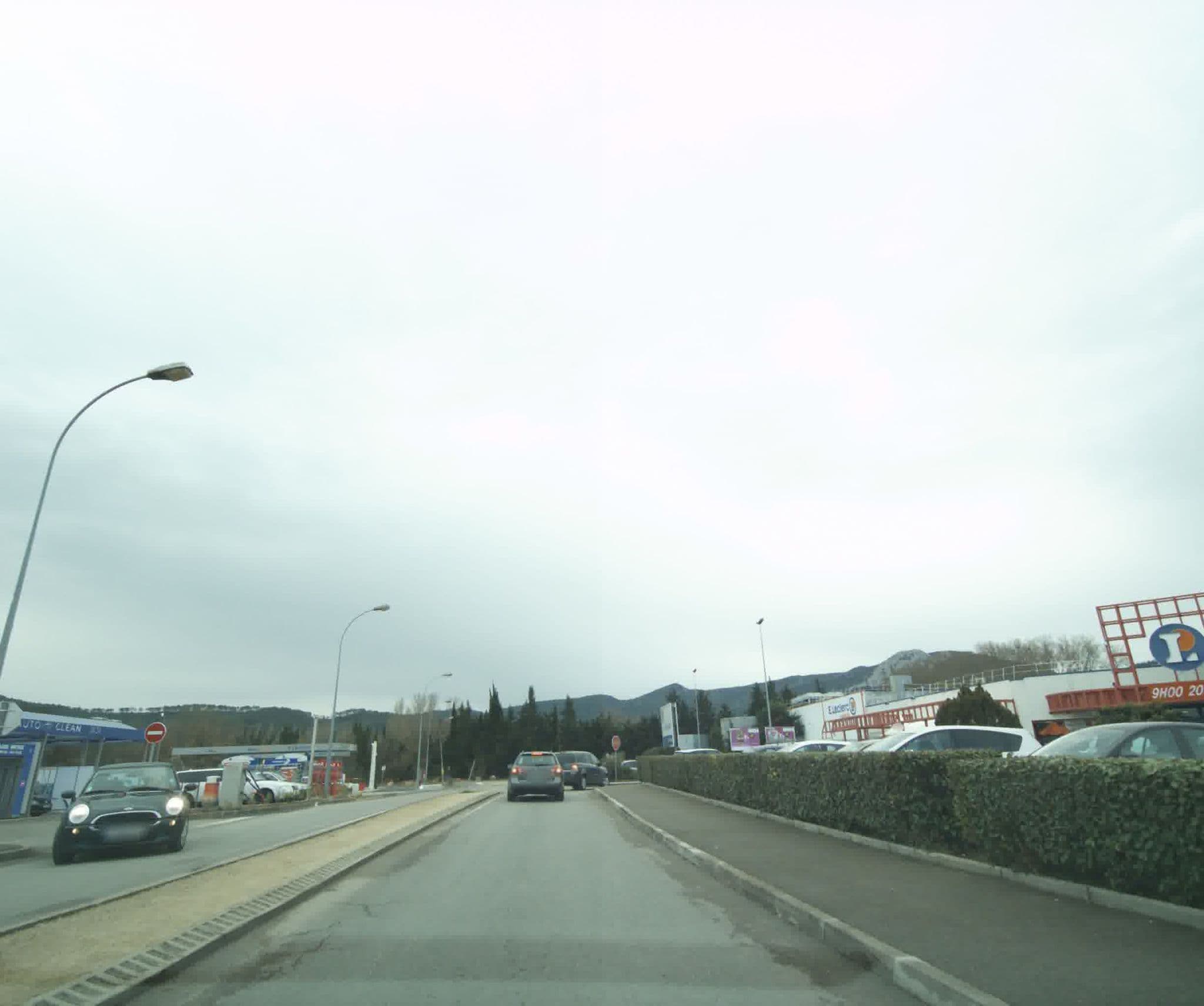 Street view near Lemmon Hotel, Brignoles — © sogefi (CC BY-SA · Mapillary)