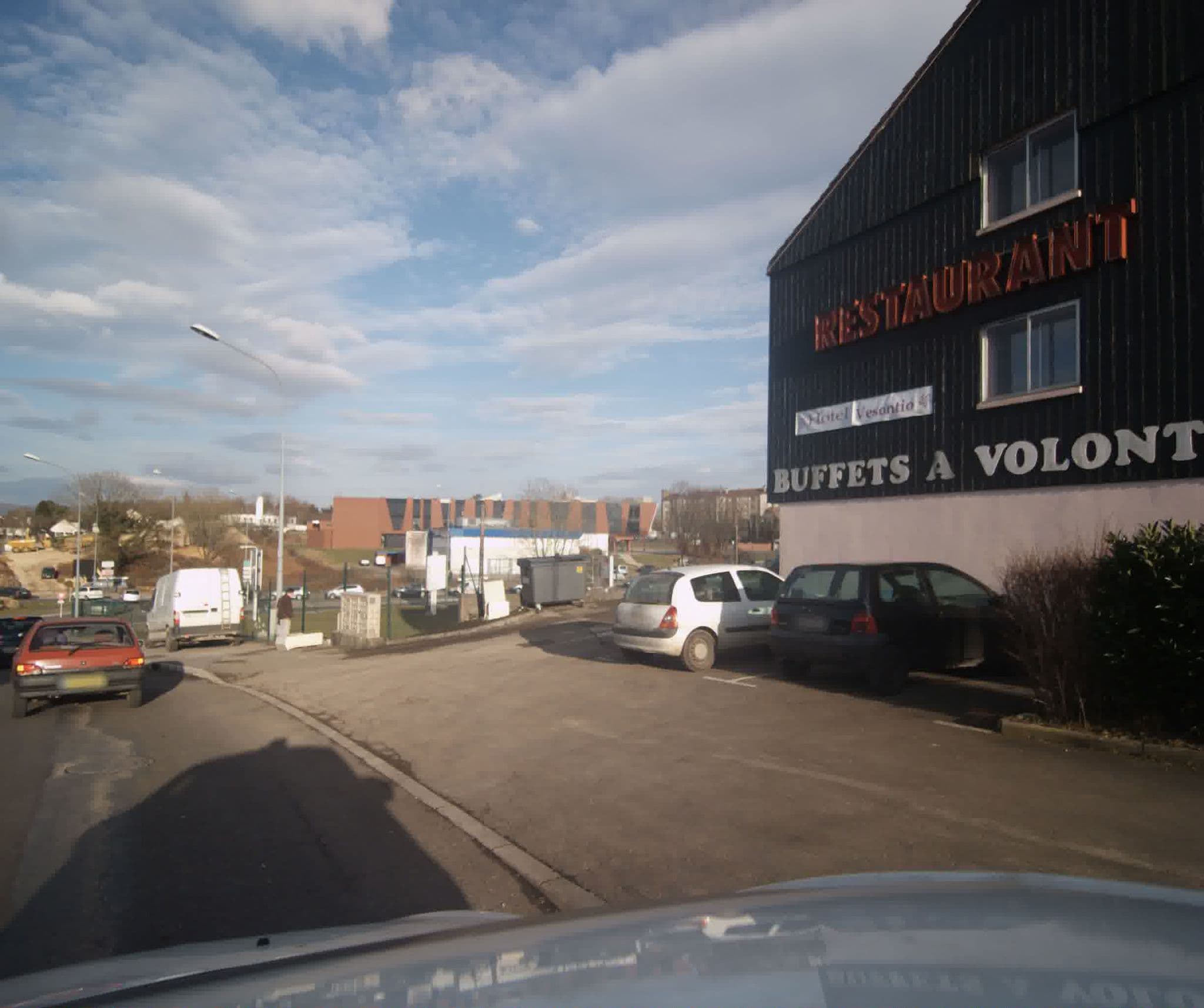 Street view near Hôtel restaurant Vesontio, Besançon — © sogefi (CC BY-SA · Mapillary)