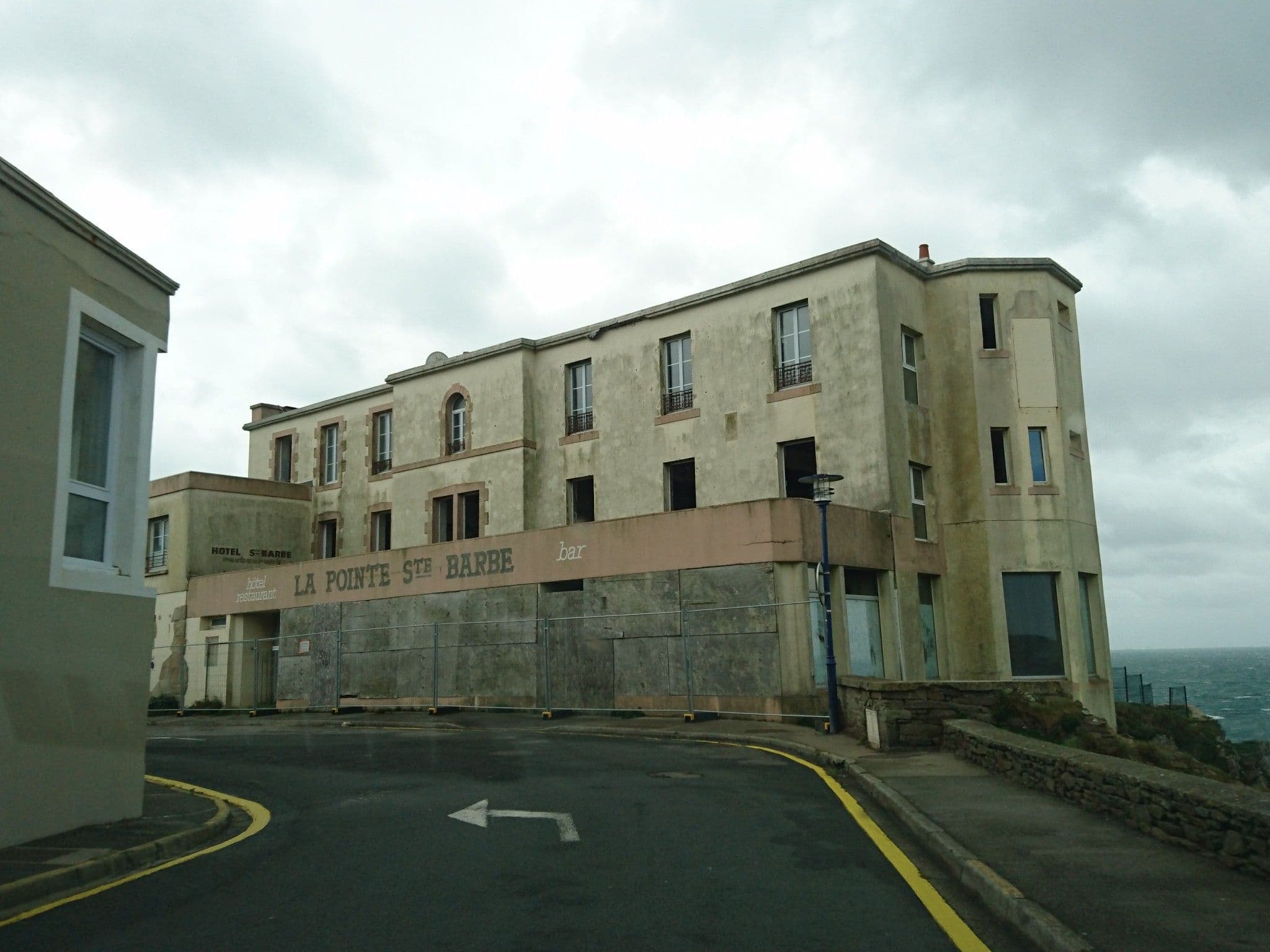 Street view near Sainte-Barbe Hôtel & Spa, Le Conquet — © gotpo (CC BY-SA · Mapillary)