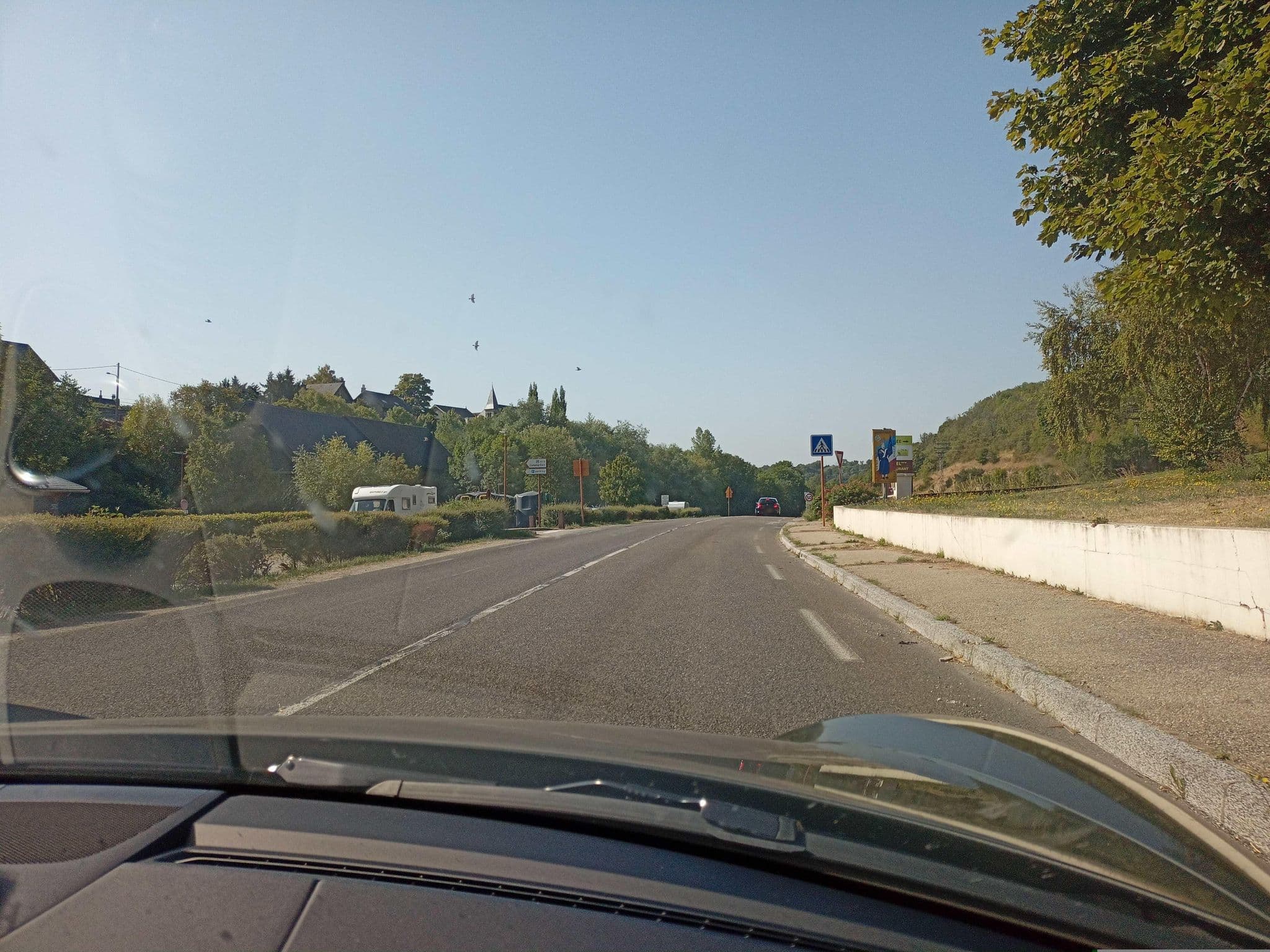 Street view near Logis Hôtel*** Restaurant Murtel Franchisé indépendant, La Mure — © xdTAGCLAN (CC BY-SA · Mapillary)