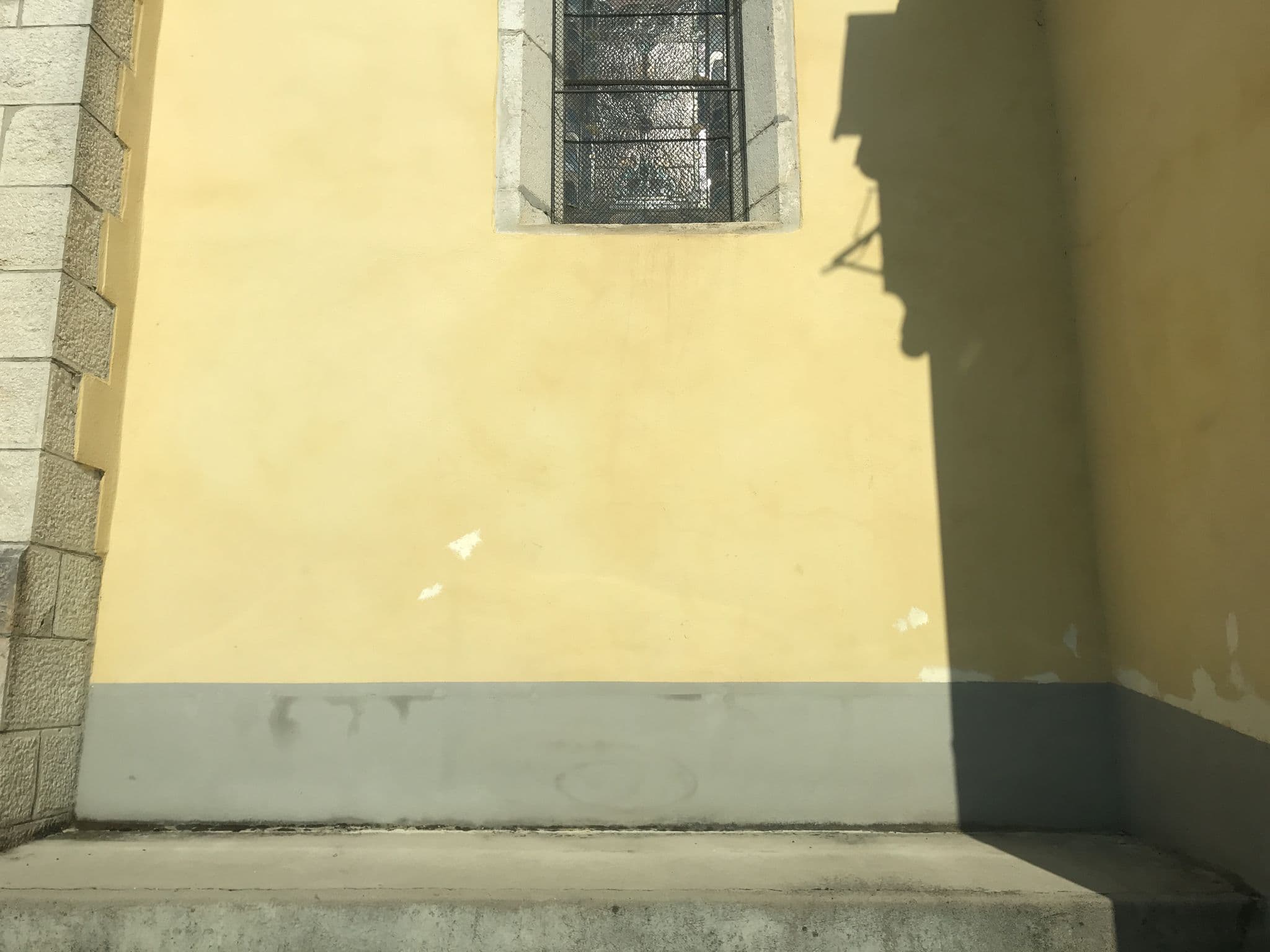 Street view near Les Cycas, Lavans-lès-Saint-Claude — © thepriben (CC BY-SA · Mapillary)