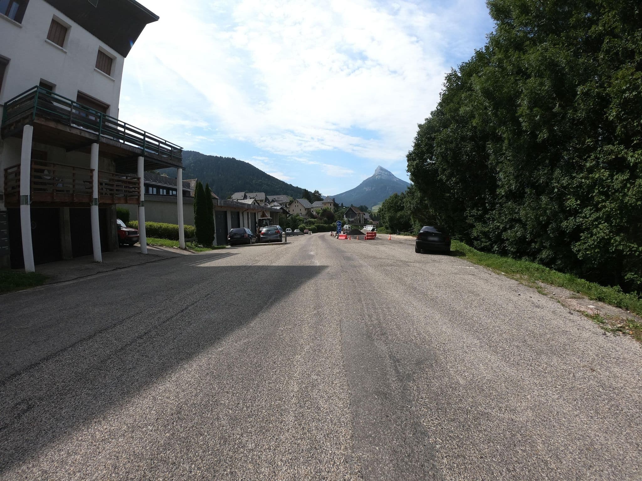 Street view near Hôtel Beauregard, Saint-Hilaire — © joostjakob (CC BY-SA · Mapillary)