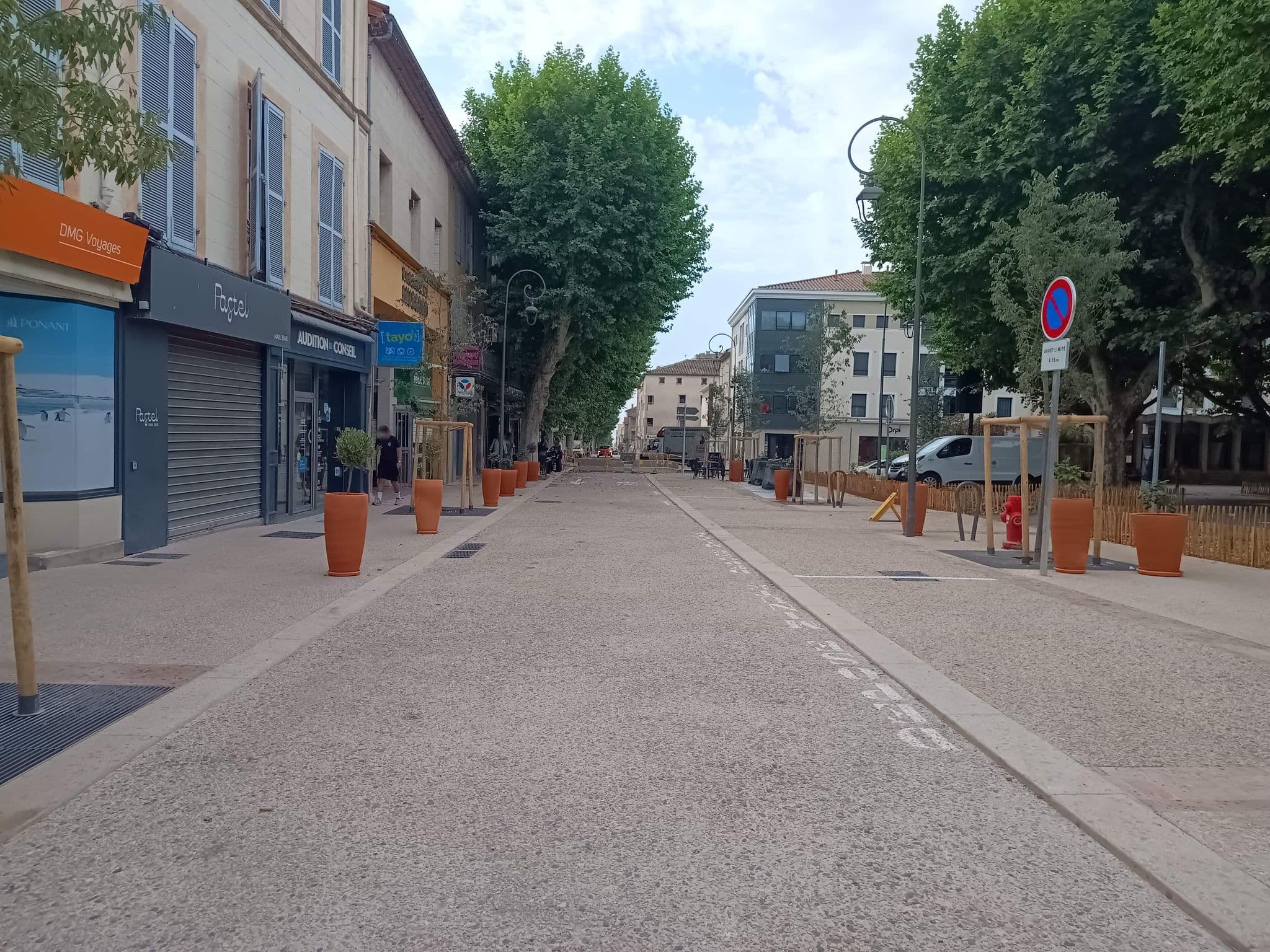 Street view near Selectour - DMG Voyages, Manosque — © Streetmaper04 (CC BY-SA · Mapillary)