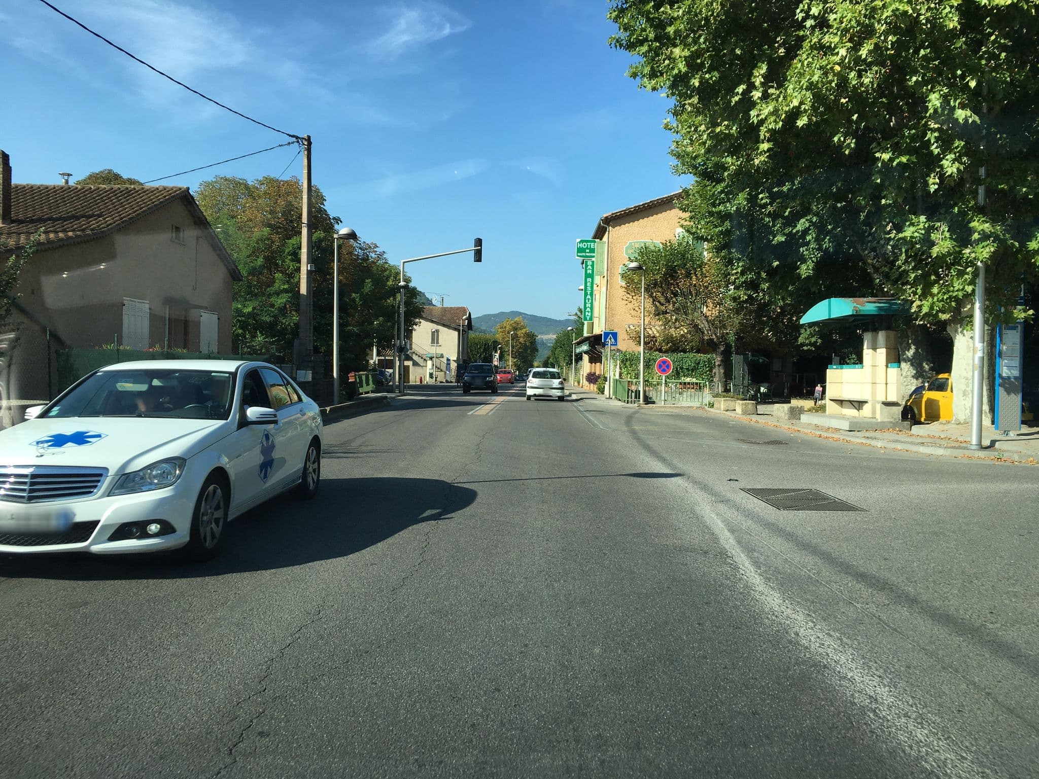 Street view near Hôtel de la Haute Provence, Mallemoisson — © cquest (CC BY-SA · Mapillary)