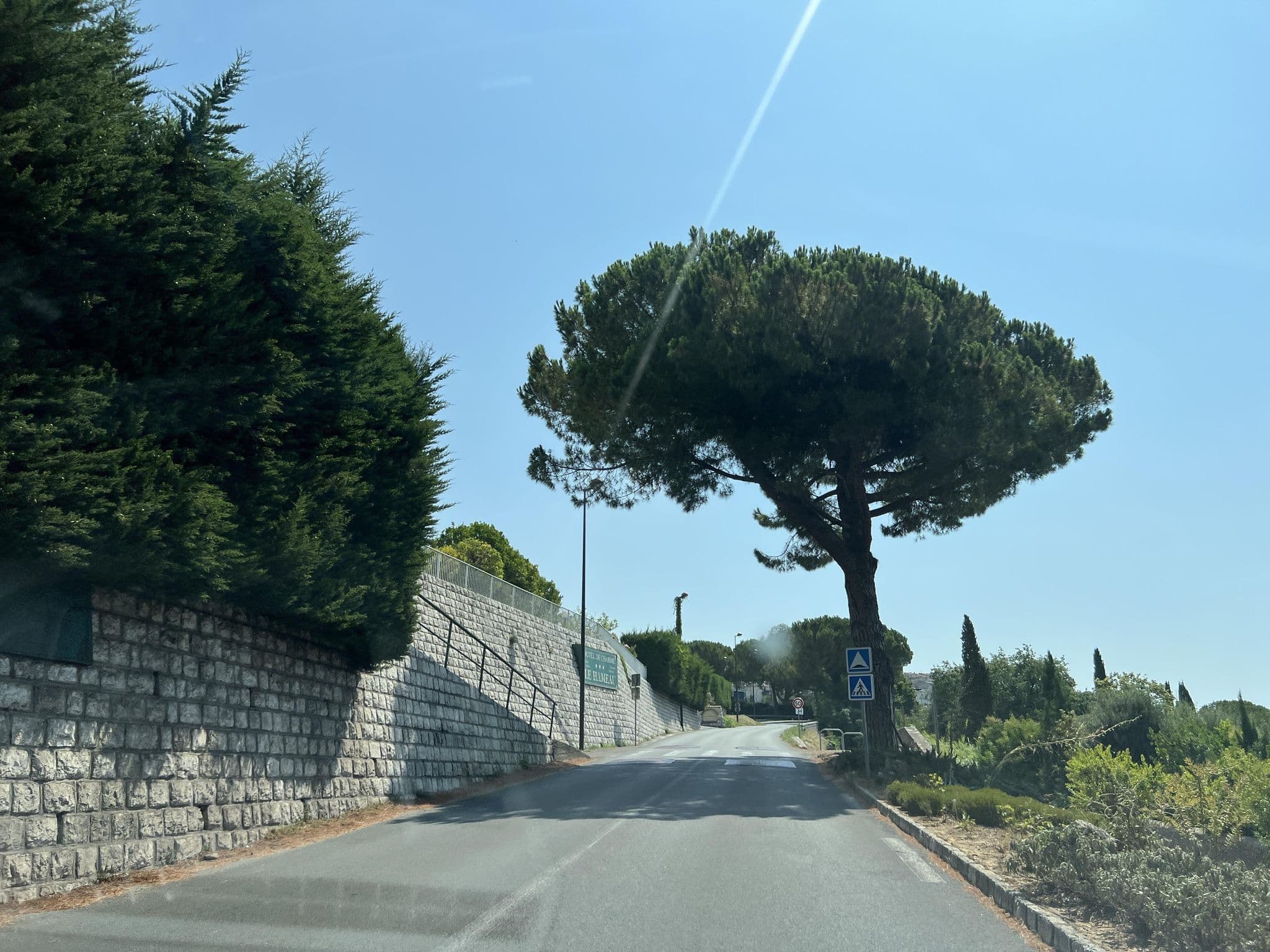 Street view near Les Vergers de Saint Paul, Saint-Paul-de-Vence — © memorylost (CC BY-SA · Mapillary)