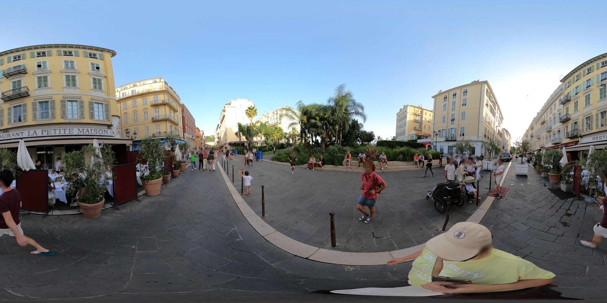 Street view near Prestige Apartment, Vieille Ville — © annekaro (CC BY-SA · Mapillary)