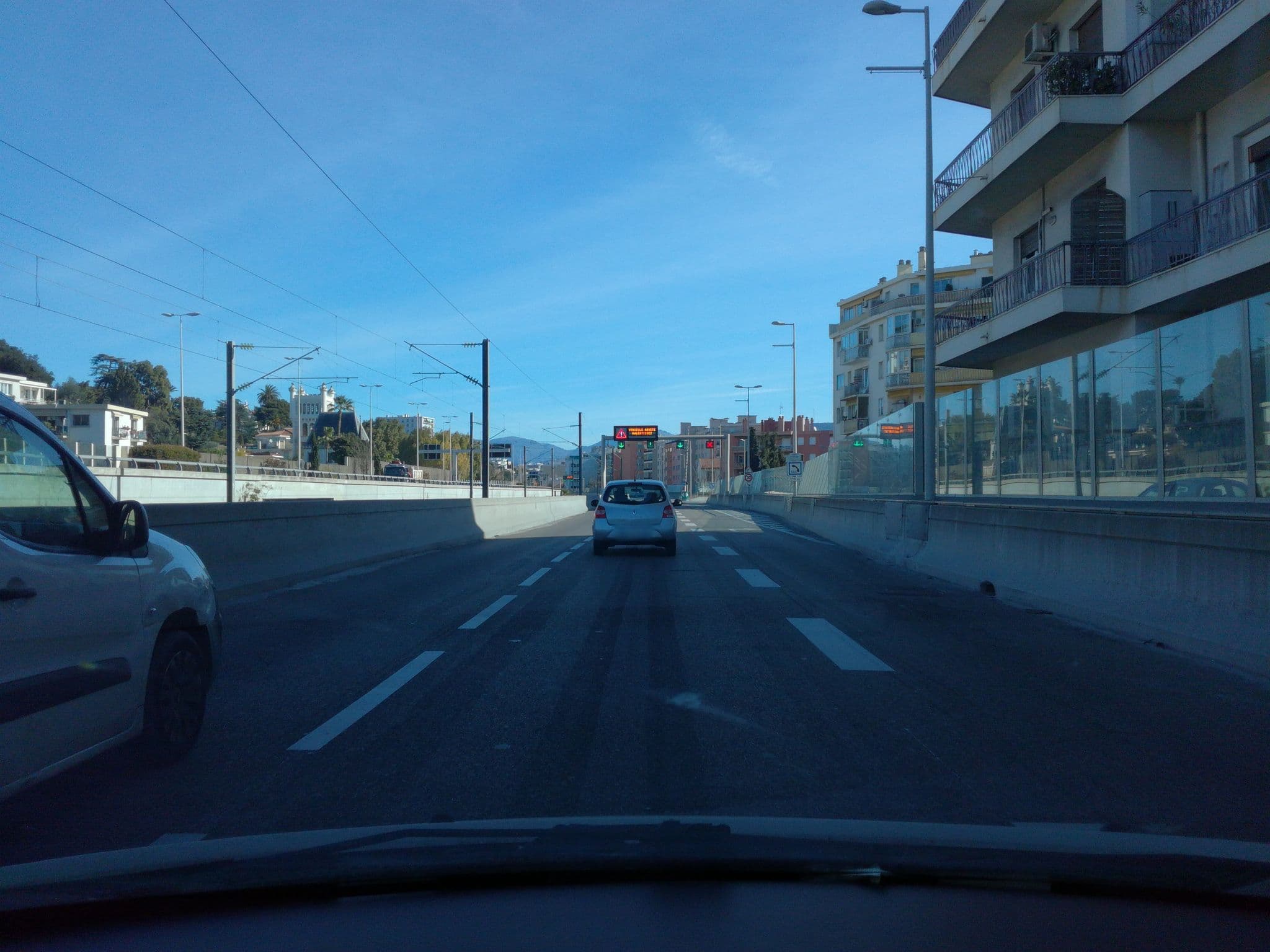 Street view near Appartement moderne à 2 min de la plage, La Californie — © baptistemm (CC BY-SA · Mapillary)