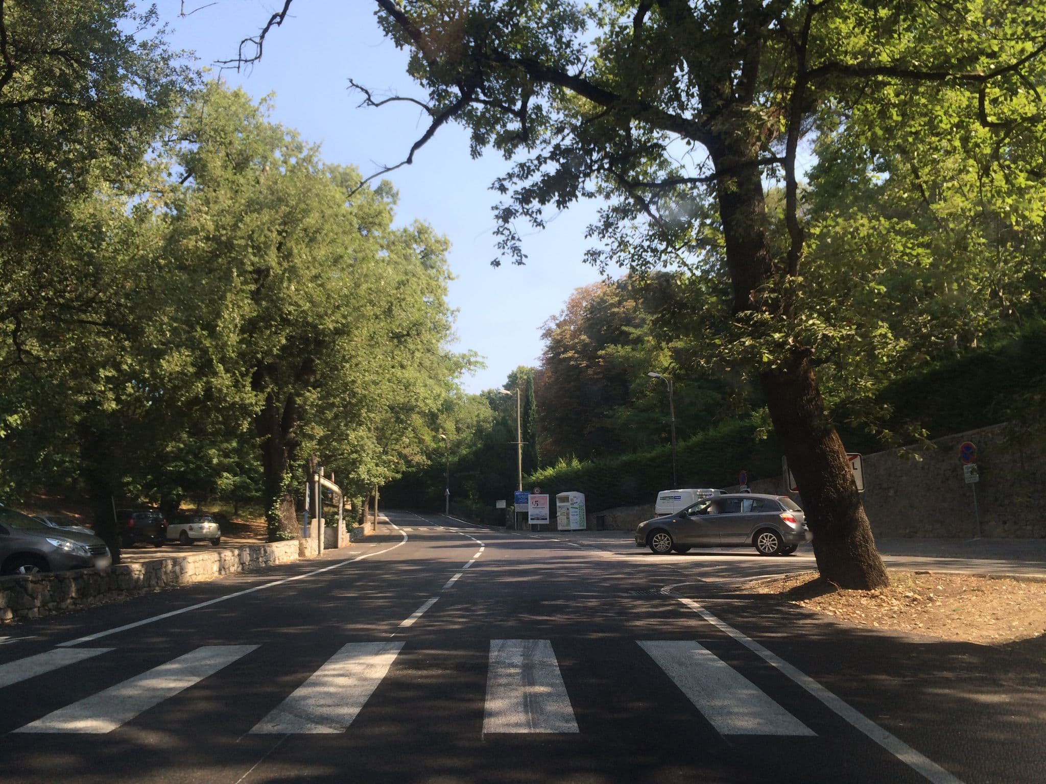 Street view near slaapkamer vacationhouse family C, Saint-Paul-de-Vence — © sarawabreus (CC BY-SA · Mapillary)
