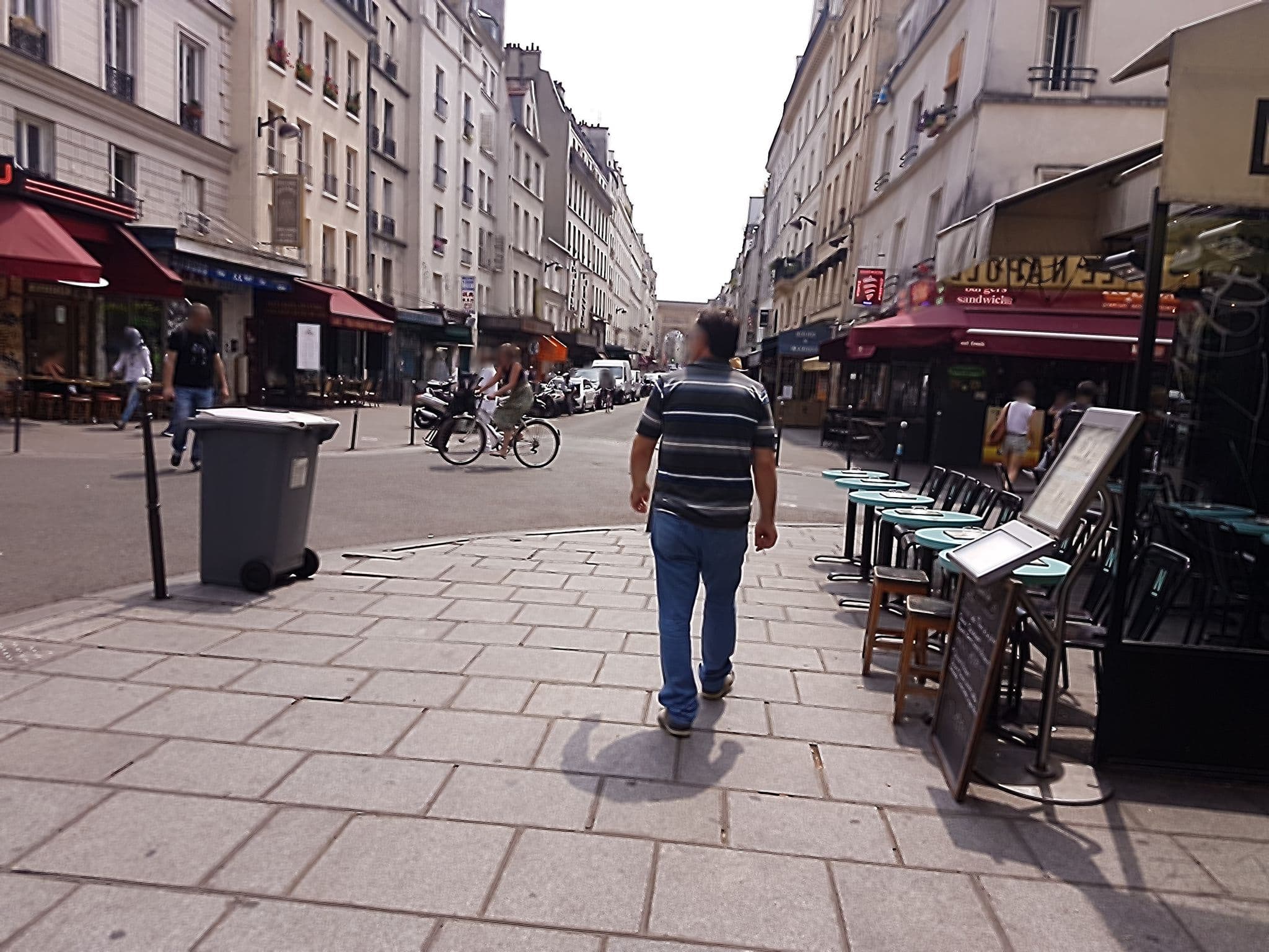 Street view near Belfort Hôtel, Porte Saint-Denis — © zlitus (CC BY-SA · Mapillary)