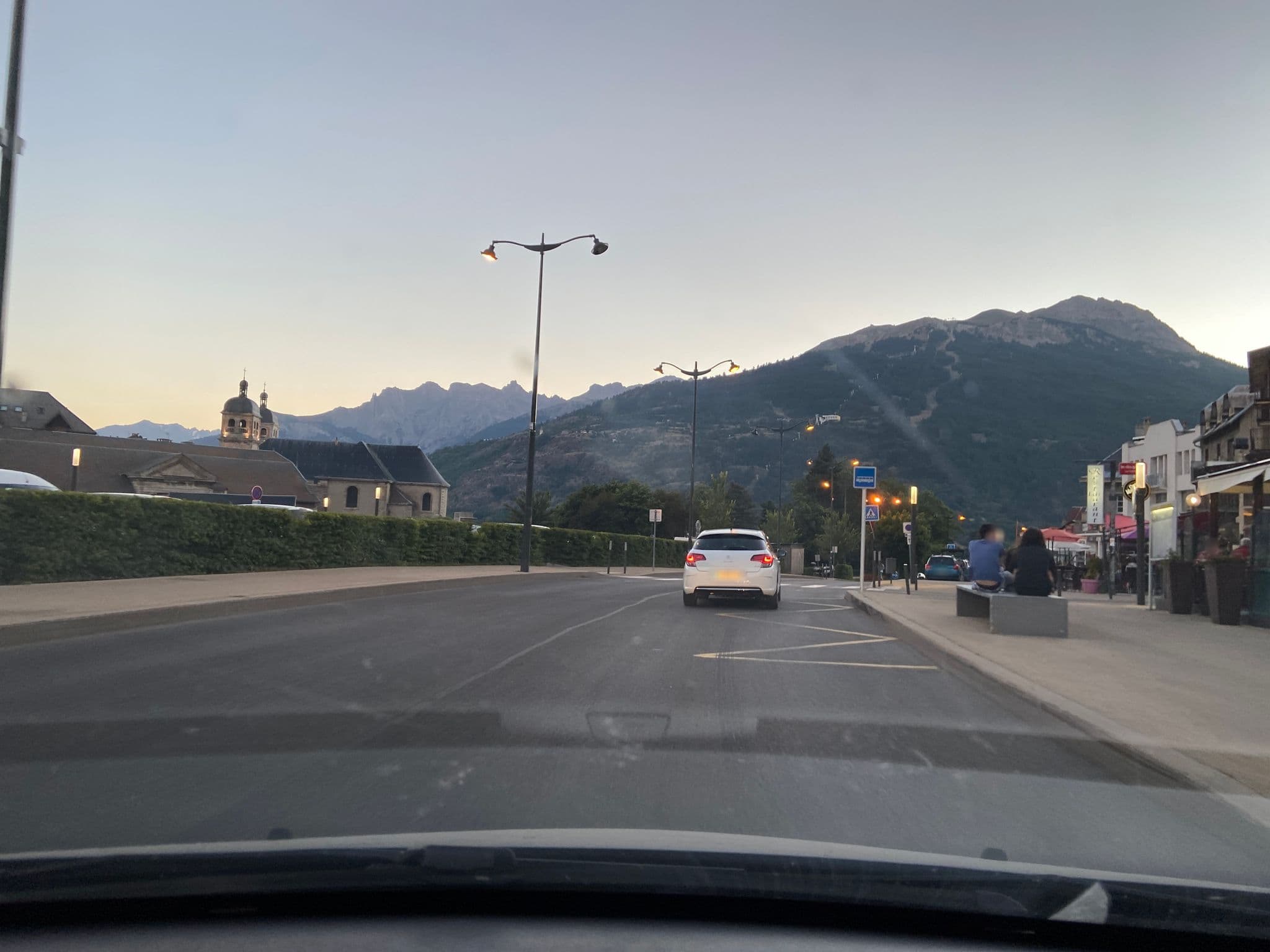 Street view near Hôtel Restaurant les 3 Chamois, Briançon — © clementmno (CC BY-SA · Mapillary)