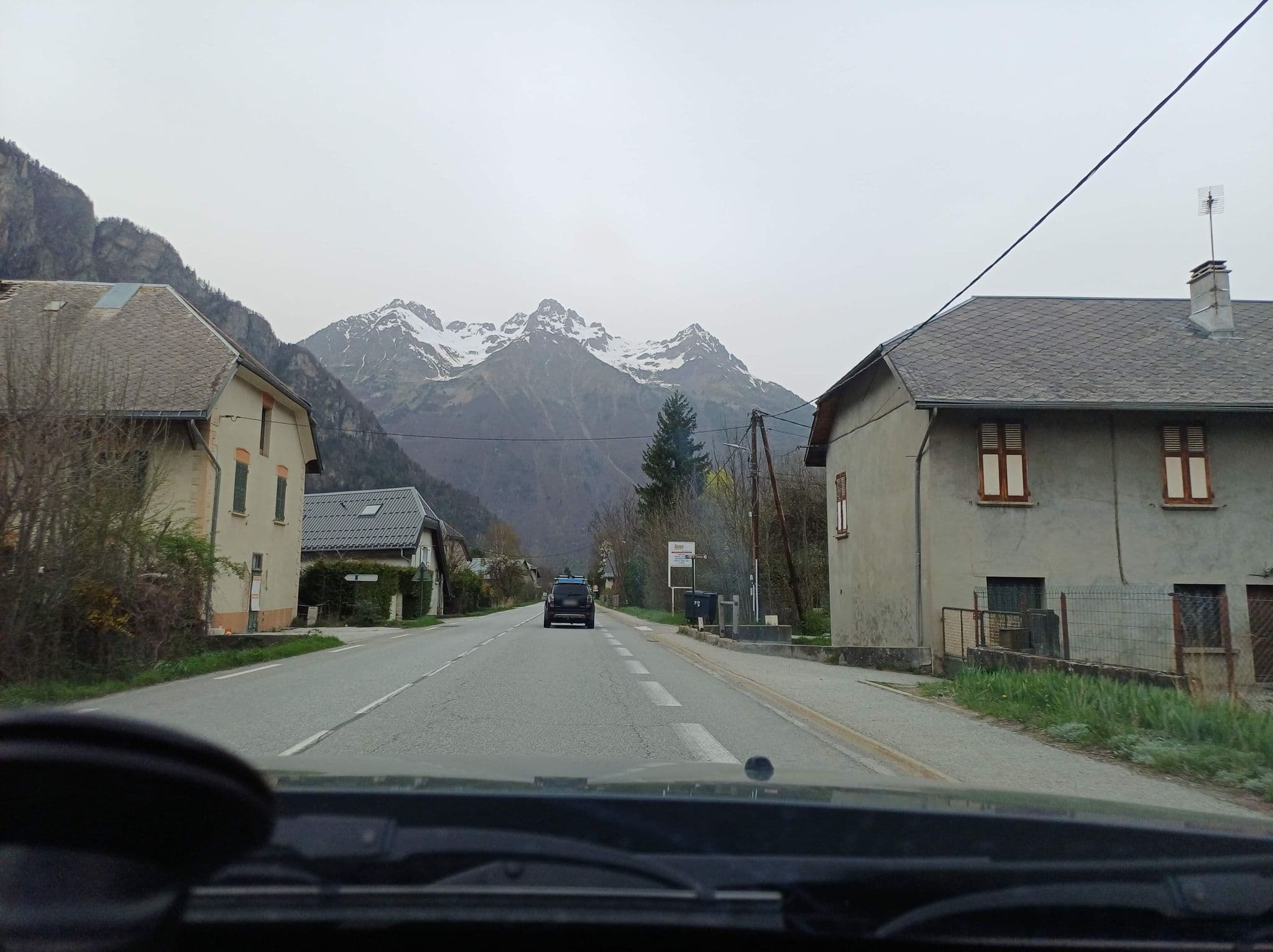 Street view near FUZEAU JEAN LOUIS, Huez — © MatthieuF4FNE (CC BY-SA · Mapillary)
