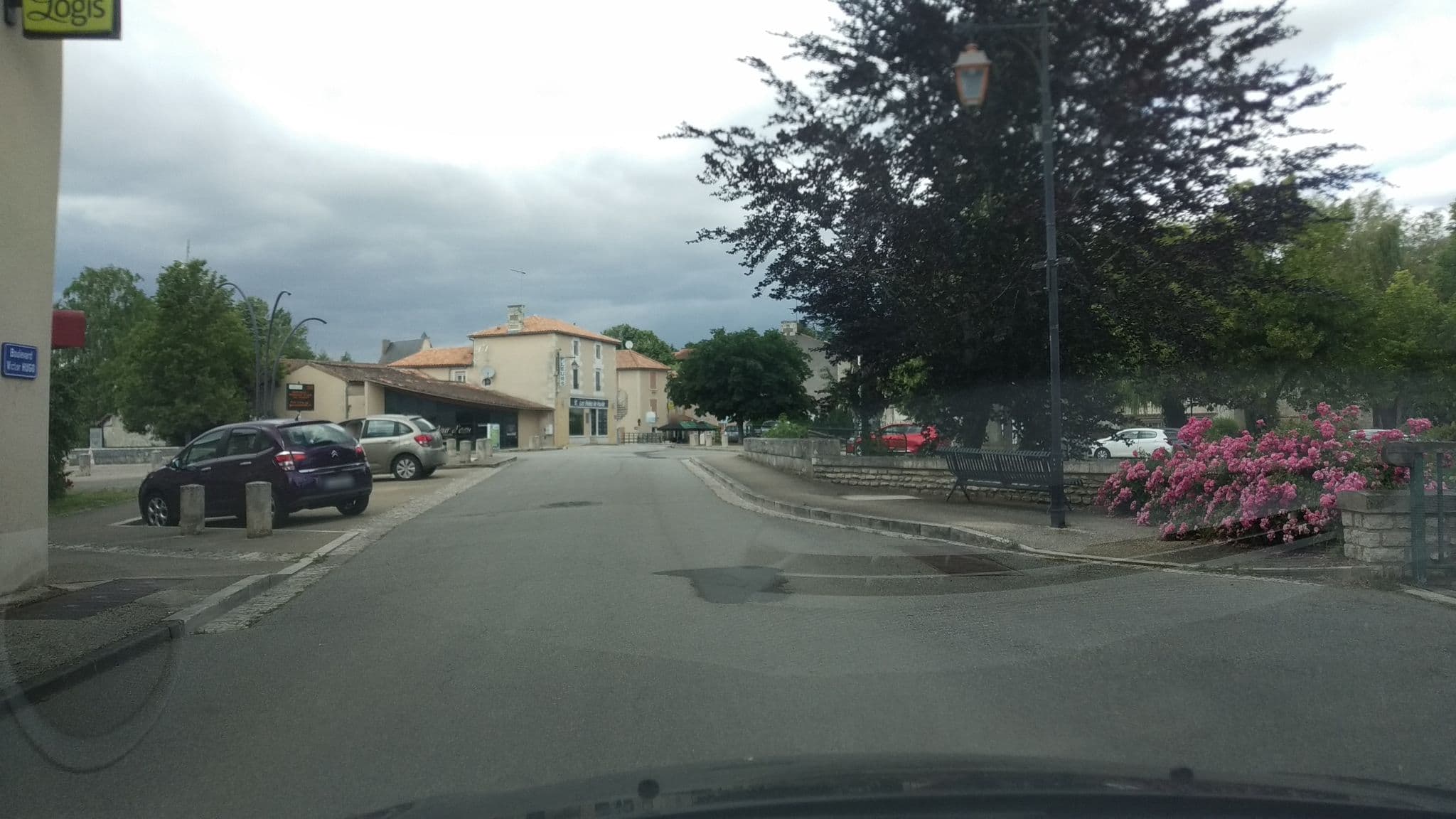 Street view near Le Clovis, Vouillé — © jaclavi (CC BY-SA · Mapillary)