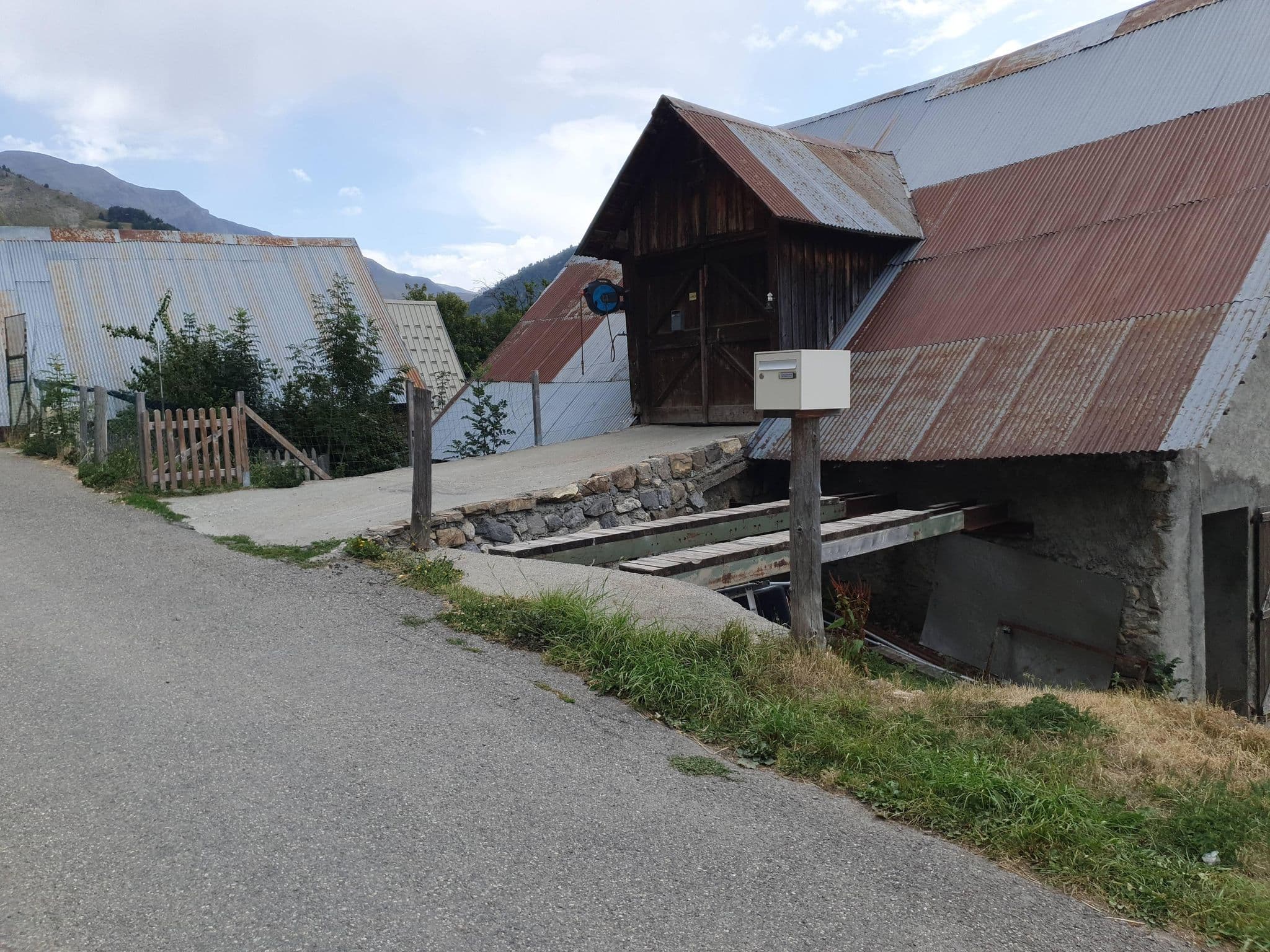 Street view near Chalet la Forestière, Chorges — © Domv31 (CC BY-SA · Mapillary)