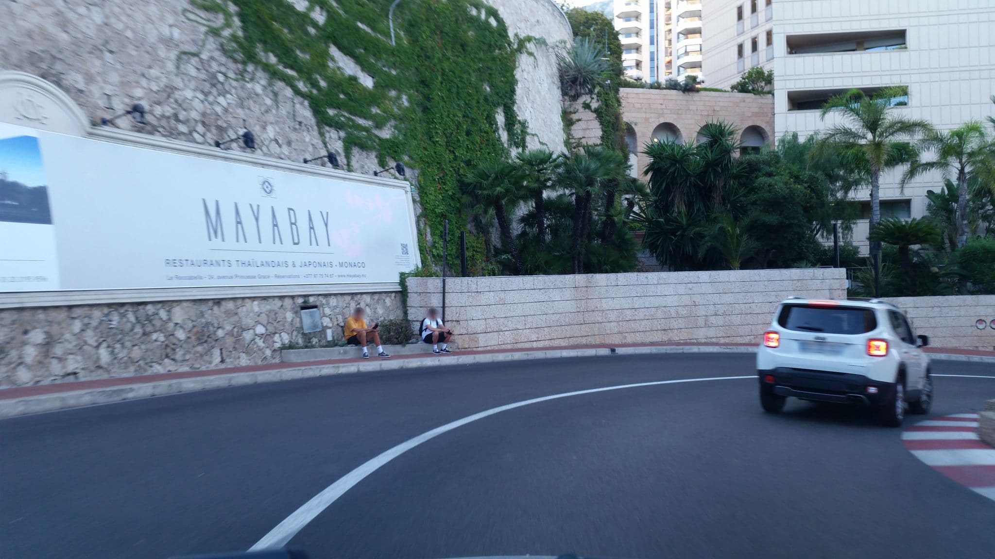 Street view near 12 Avenue des Spelugues, Монте-Карло 98007 Монако, Beausoleil — © it_s_so_funny (CC BY-SA · Mapillary)