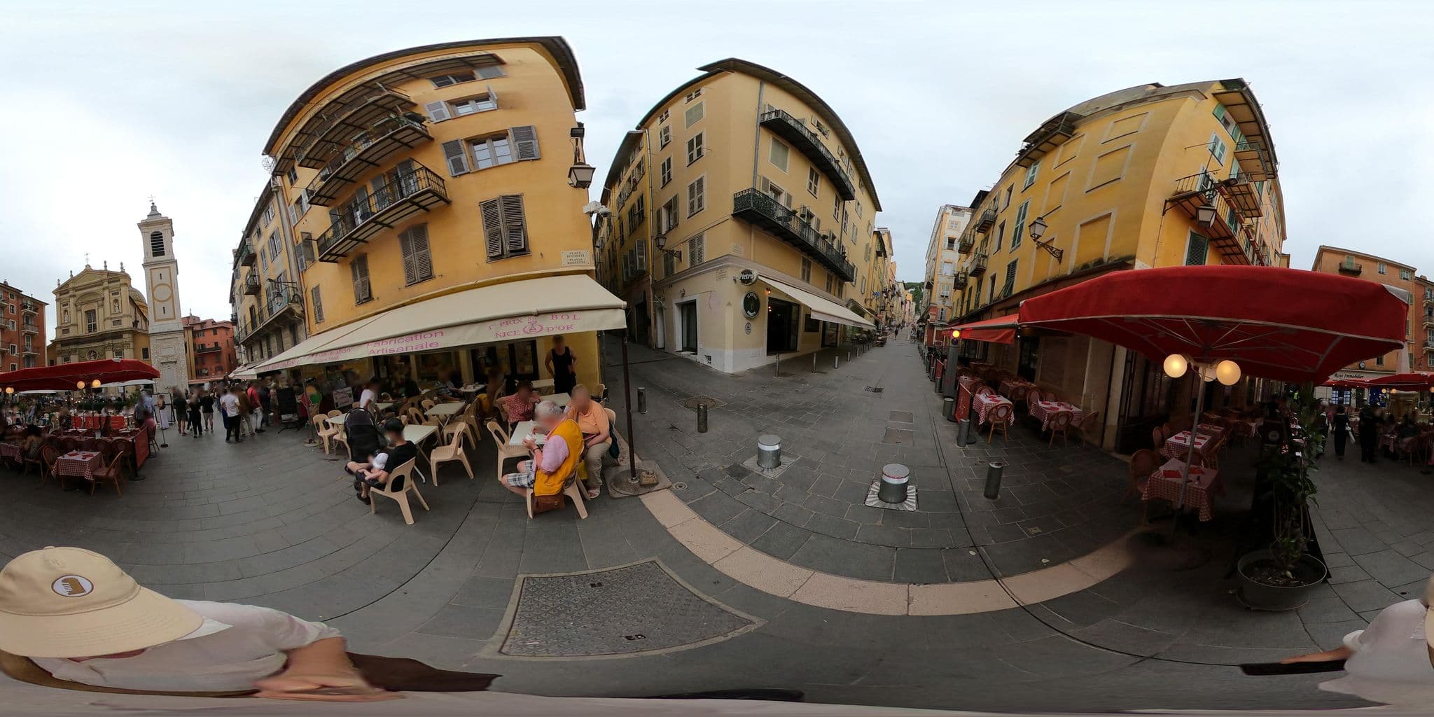 Street view near Place Rossetti Vieux Nice, Vieille Ville — © annekaro (CC BY-SA · Mapillary)
