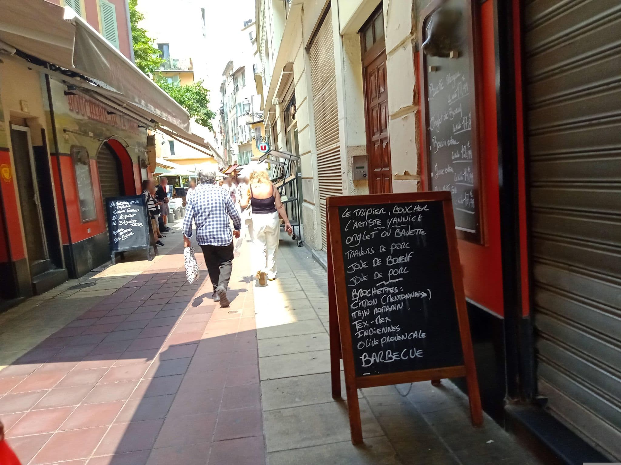 Street view near 26-Pairoliere, Vieille Ville — © annekaro (CC BY-SA · Mapillary)
