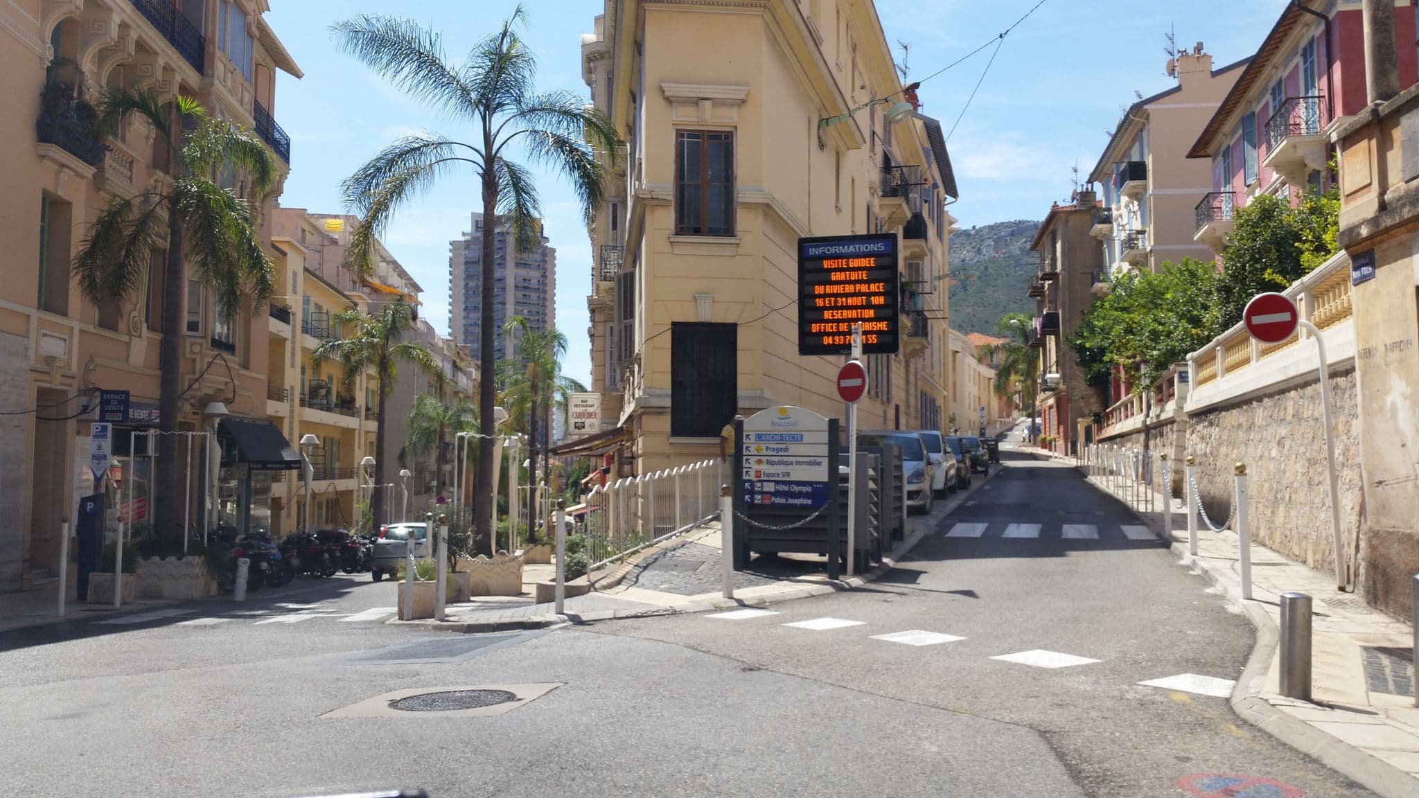 Street view near Maison Daniele, Beausoleil — © it_s_so_funny (CC BY-SA · Mapillary)