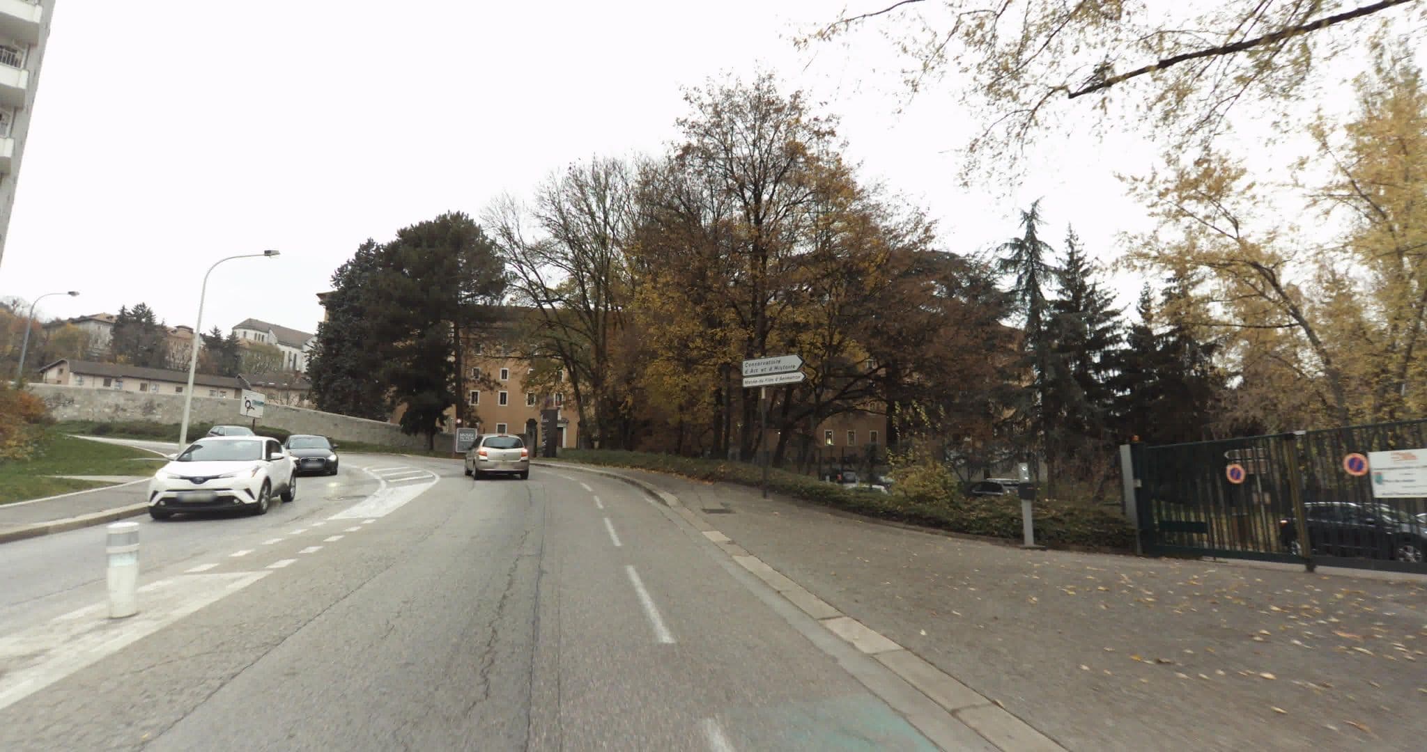 Street view near le Perchoir du Lac, Annecy — © sogefi (CC BY-SA · Mapillary)