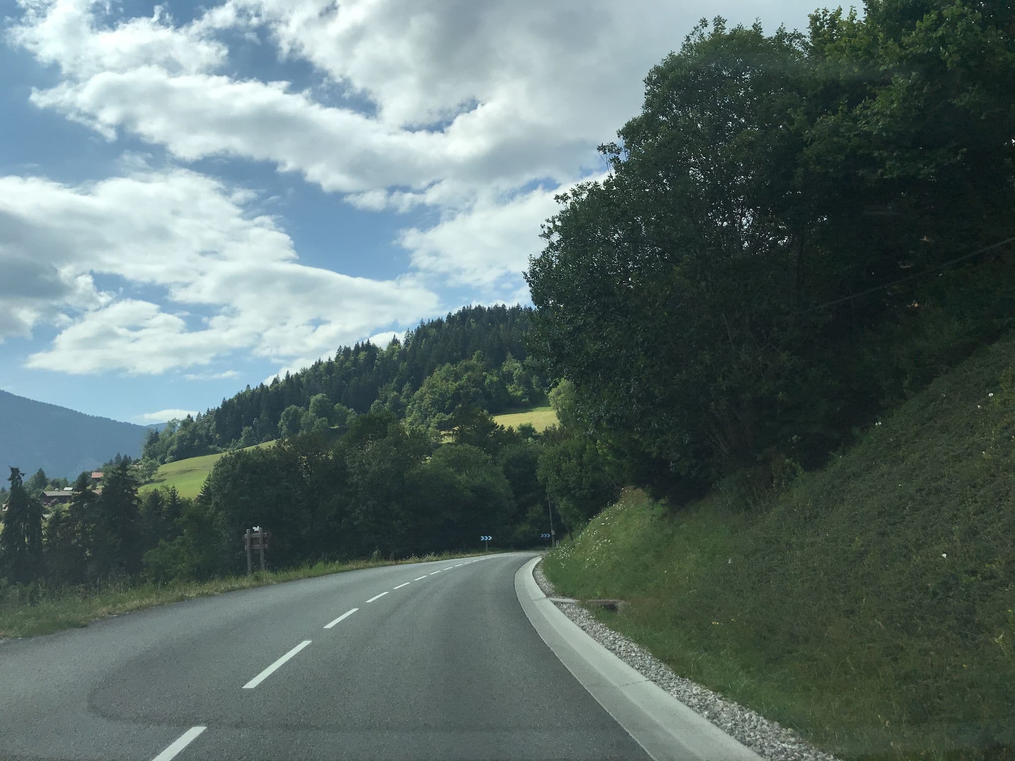 Street view near Chambre d'Hôtes le Chalet de Nanny, Thônes — © pgiraud (CC BY-SA · Mapillary)