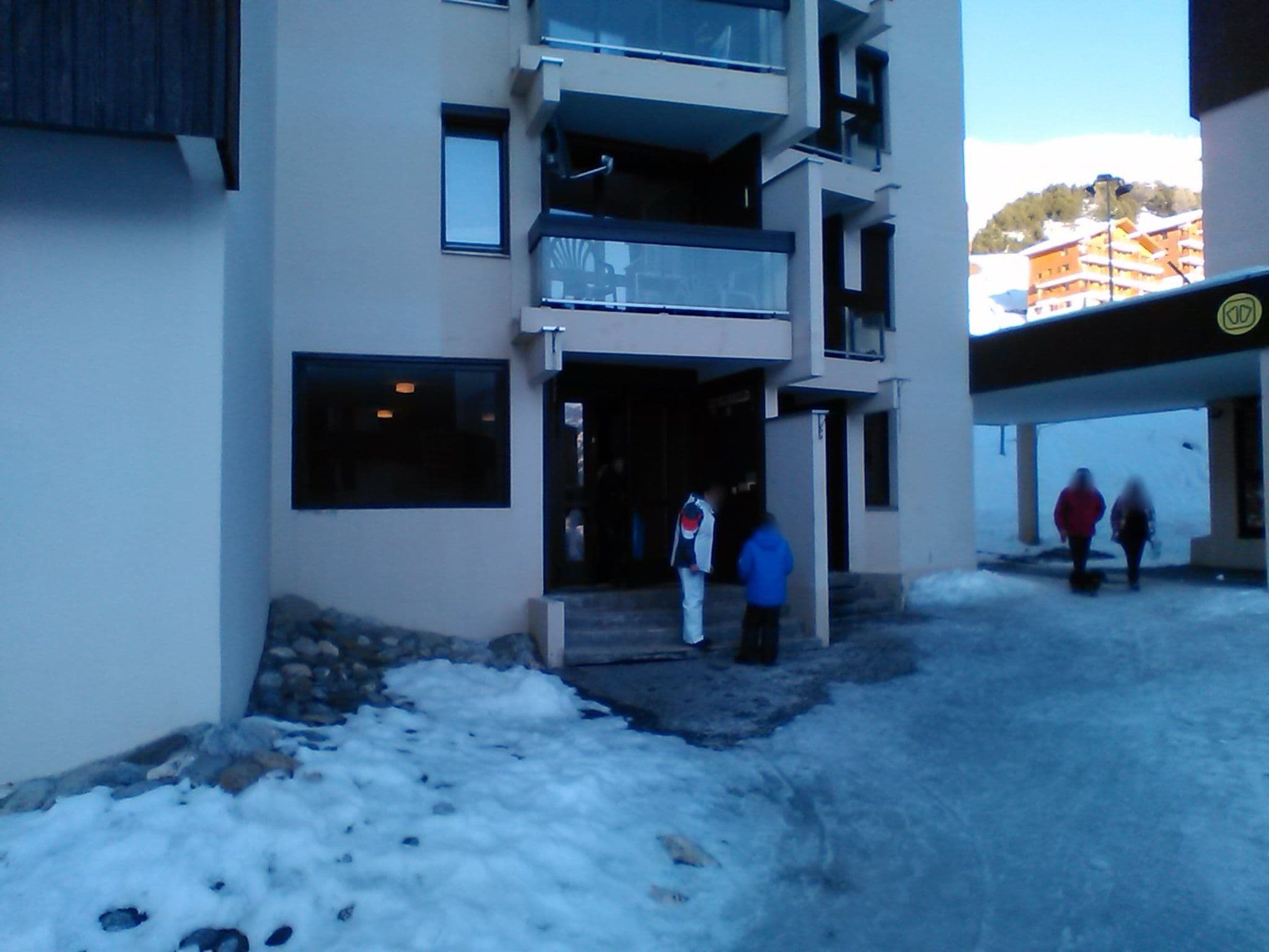 Street view near Les Soldanelles, Val Thorens — © marcussacapuces91 (CC BY-SA · Mapillary)
