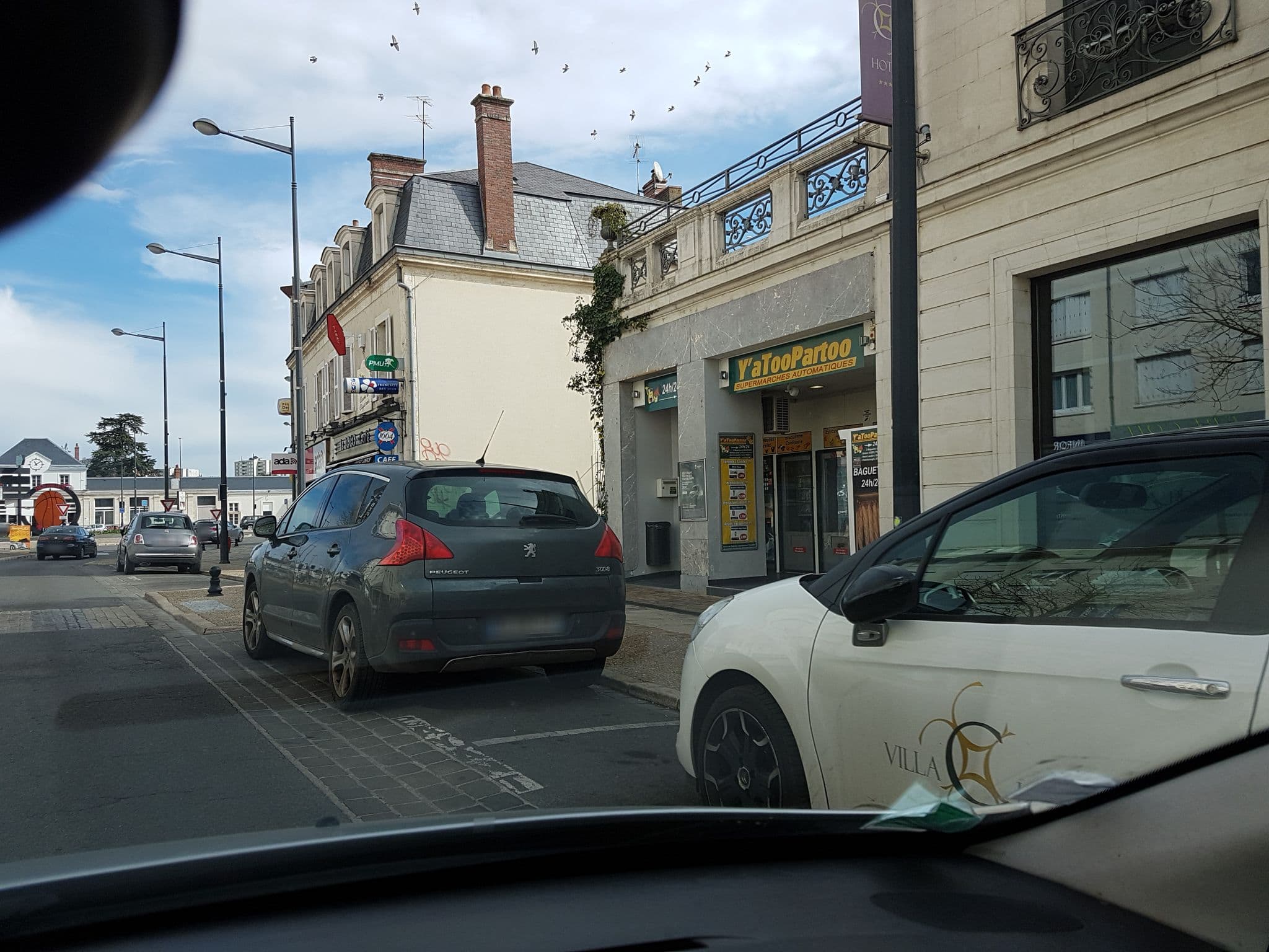 Street view near Villa C, Bourges — © mav (CC BY-SA · Mapillary)
