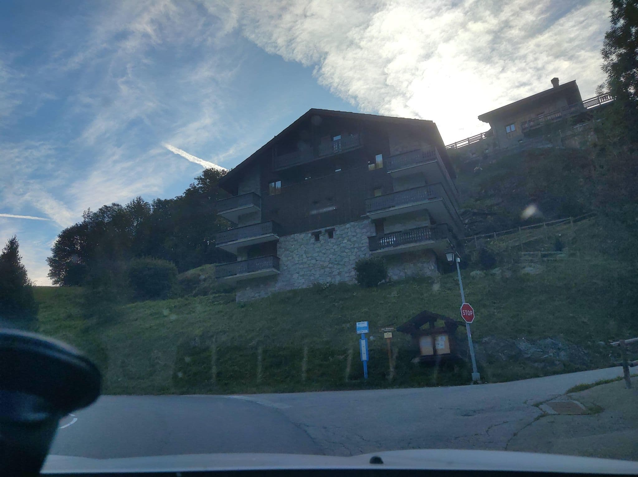 Street view near Résidence Les Edelweiss, Bozel — © MatthieuF4FNE (CC BY-SA · Mapillary)