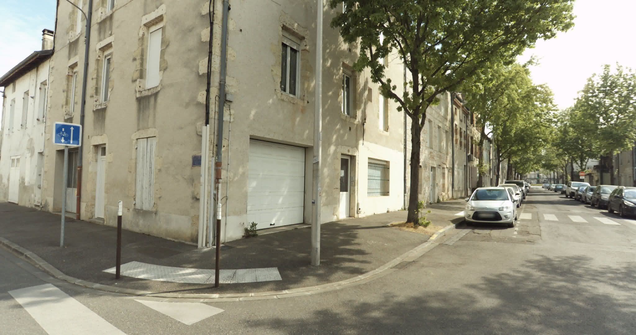 Street view near Hôtel des Iles, Le Passage — © sogefi (CC BY-SA · Mapillary)