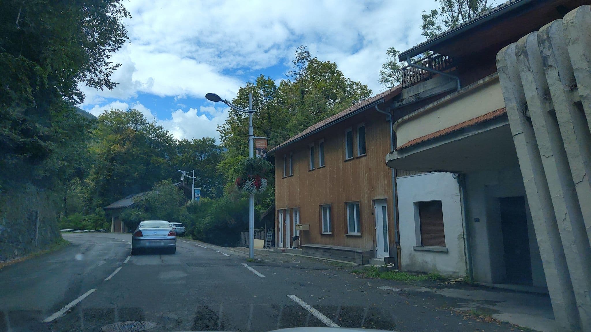 Street view near La Niche, Les Allues — © MatthieuF4FNE (CC BY-SA · Mapillary)