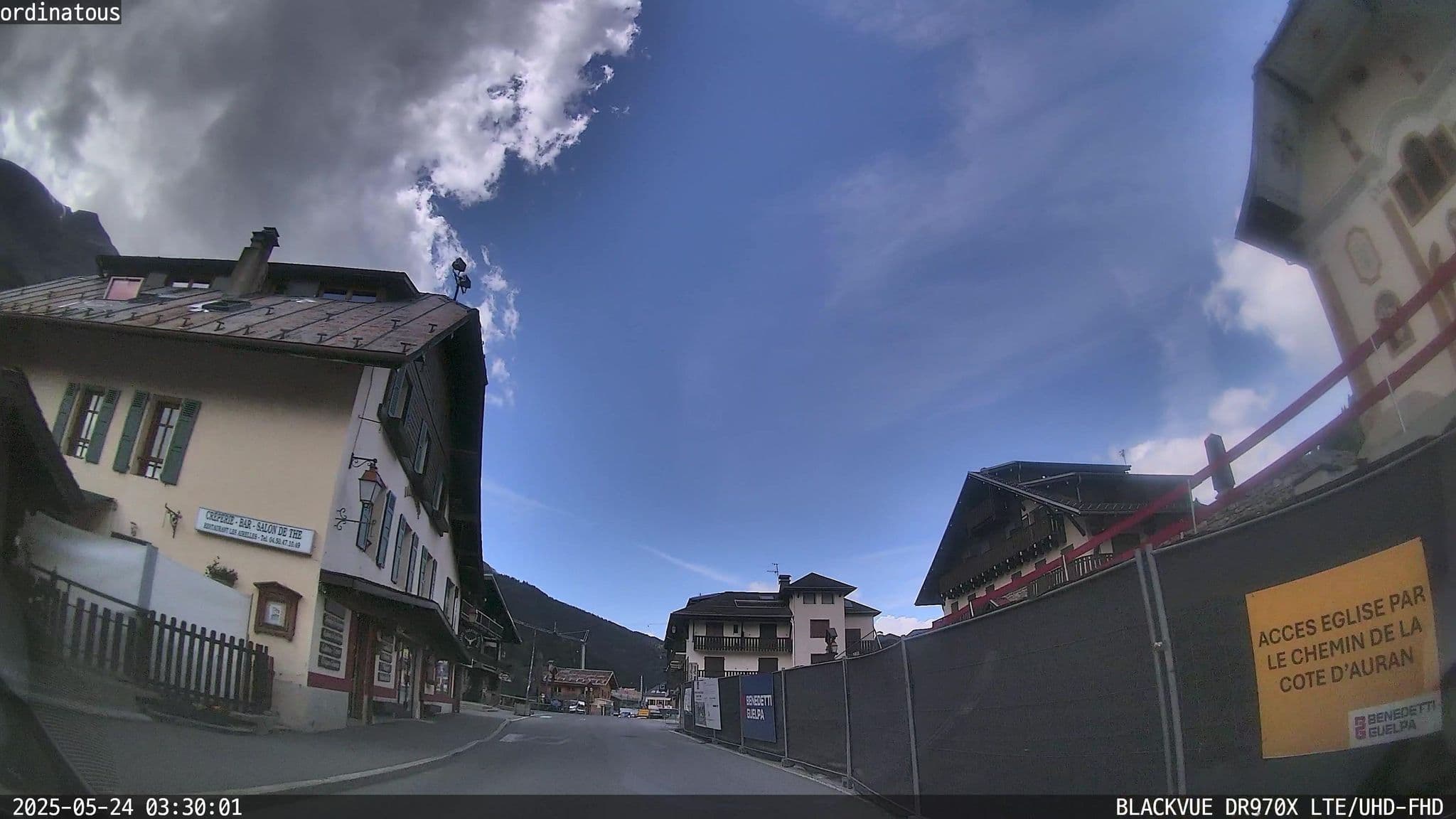 Street view near Chalet Refuge Nant Borand, Les Contamines-Montjoie — © ordinatous (CC BY-SA · Mapillary)
