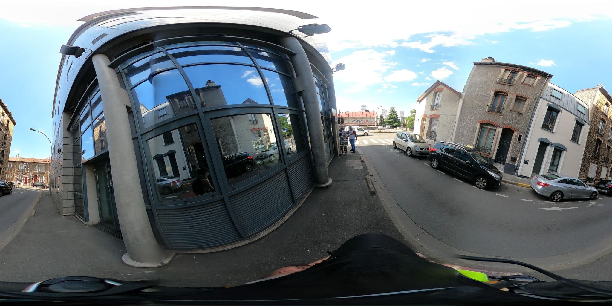 Street view near Novotel, Le Kremlin-Bicêtre — © noemiereichardt (CC BY-SA · Mapillary)