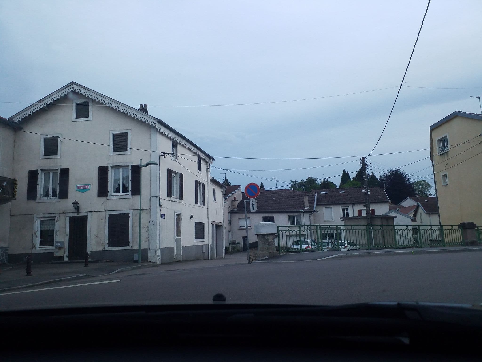 Street view near Les Logis Des Fleurs, Vittel — © mapillareur (CC BY-SA · Mapillary)